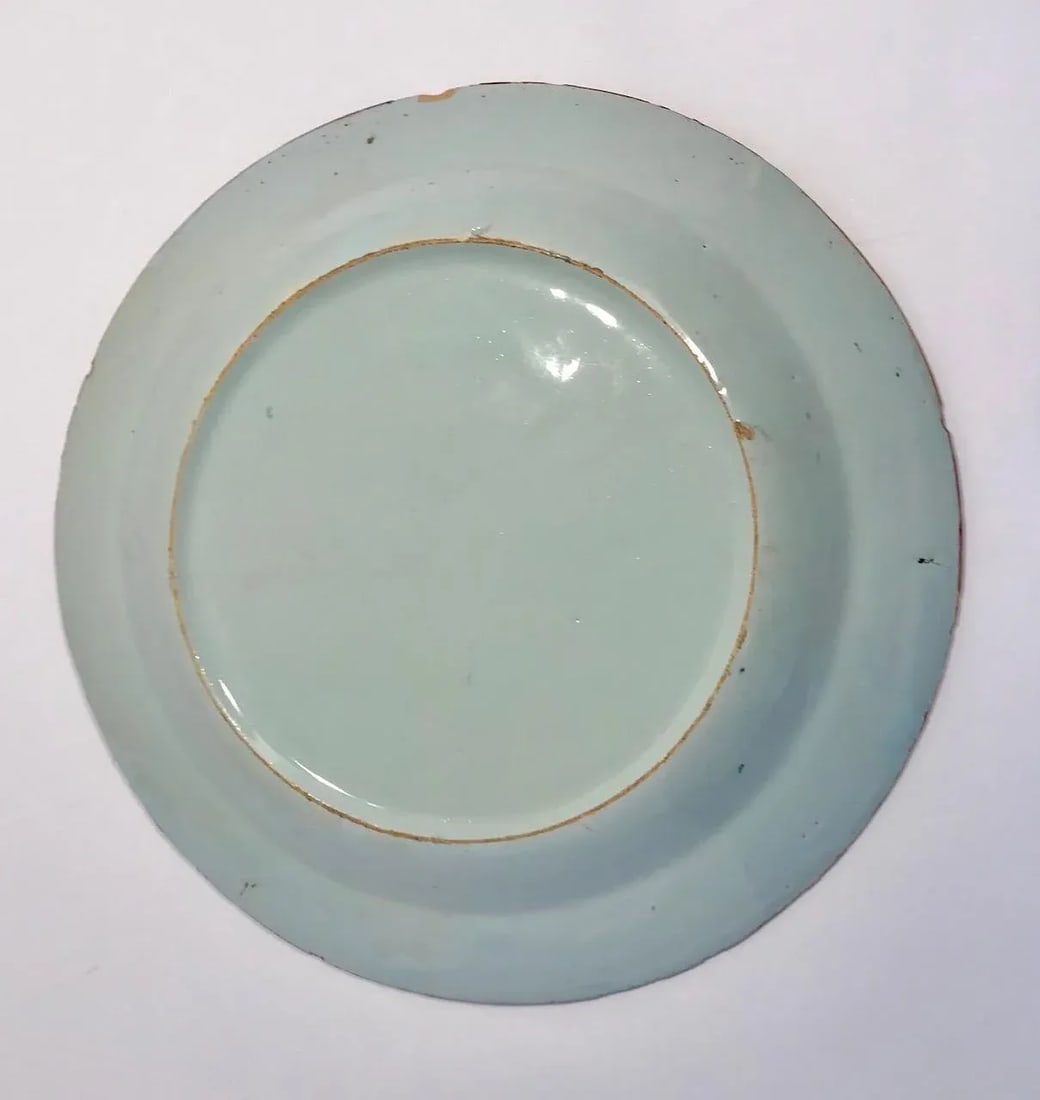 English Lambeth Delft Plate in Shades of Blue by Abigail Griffith - 18th Century - 5