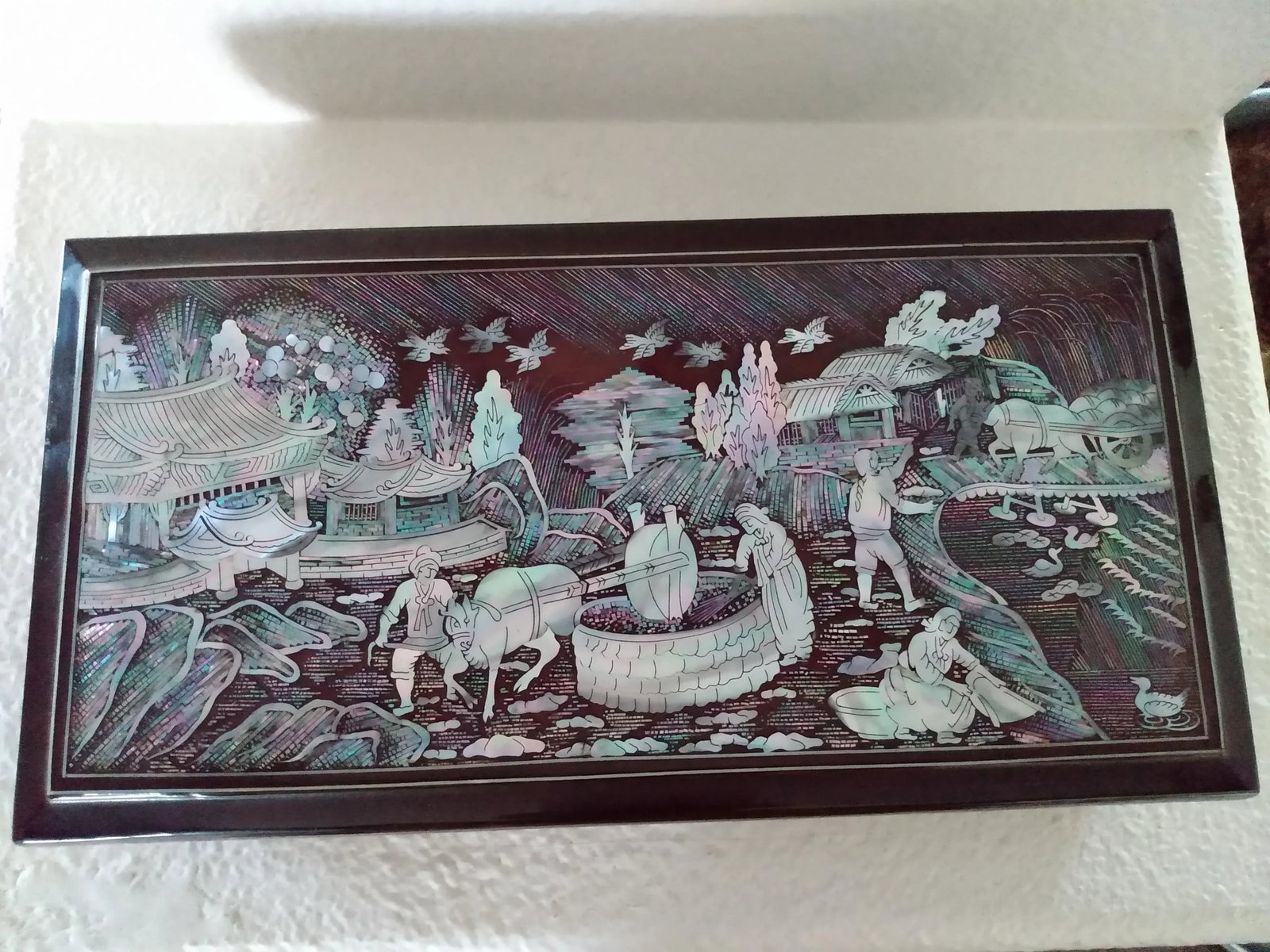 1970s "Mother of Pearl Cigarette Box With Brass Ashtray" - 12