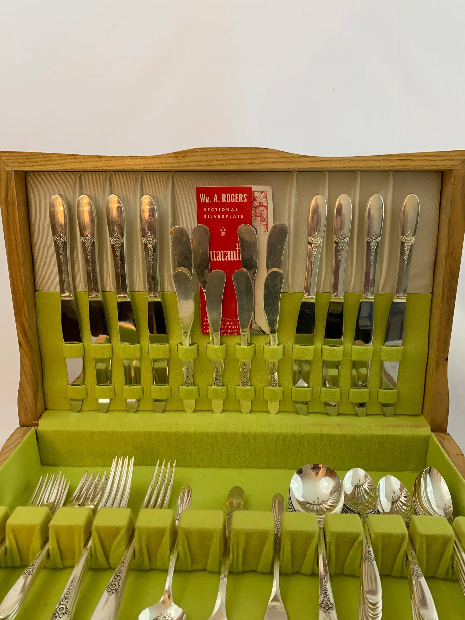 Vintage 1941 Silver Plate Fantasy Pattern Service for 8 by Oneida Silver - 67 Pieces - 2
