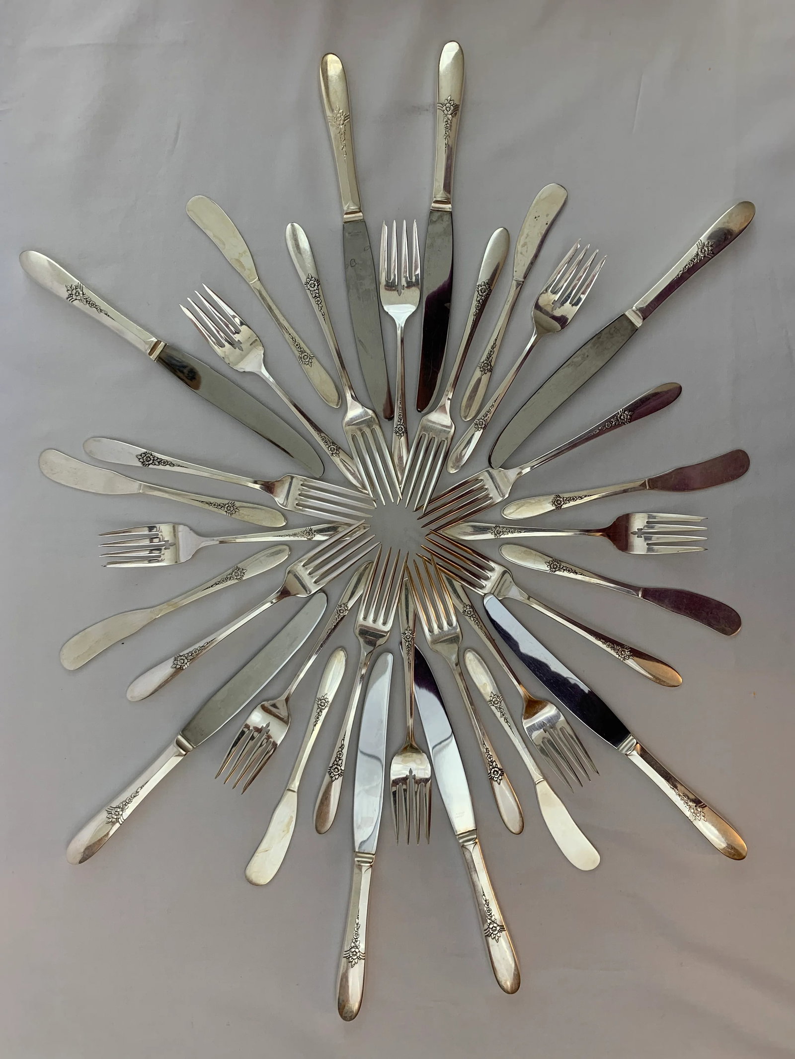 Vintage 1941 Silver Plate Fantasy Pattern Service for 8 by Oneida Silver - 67 Pieces - 5