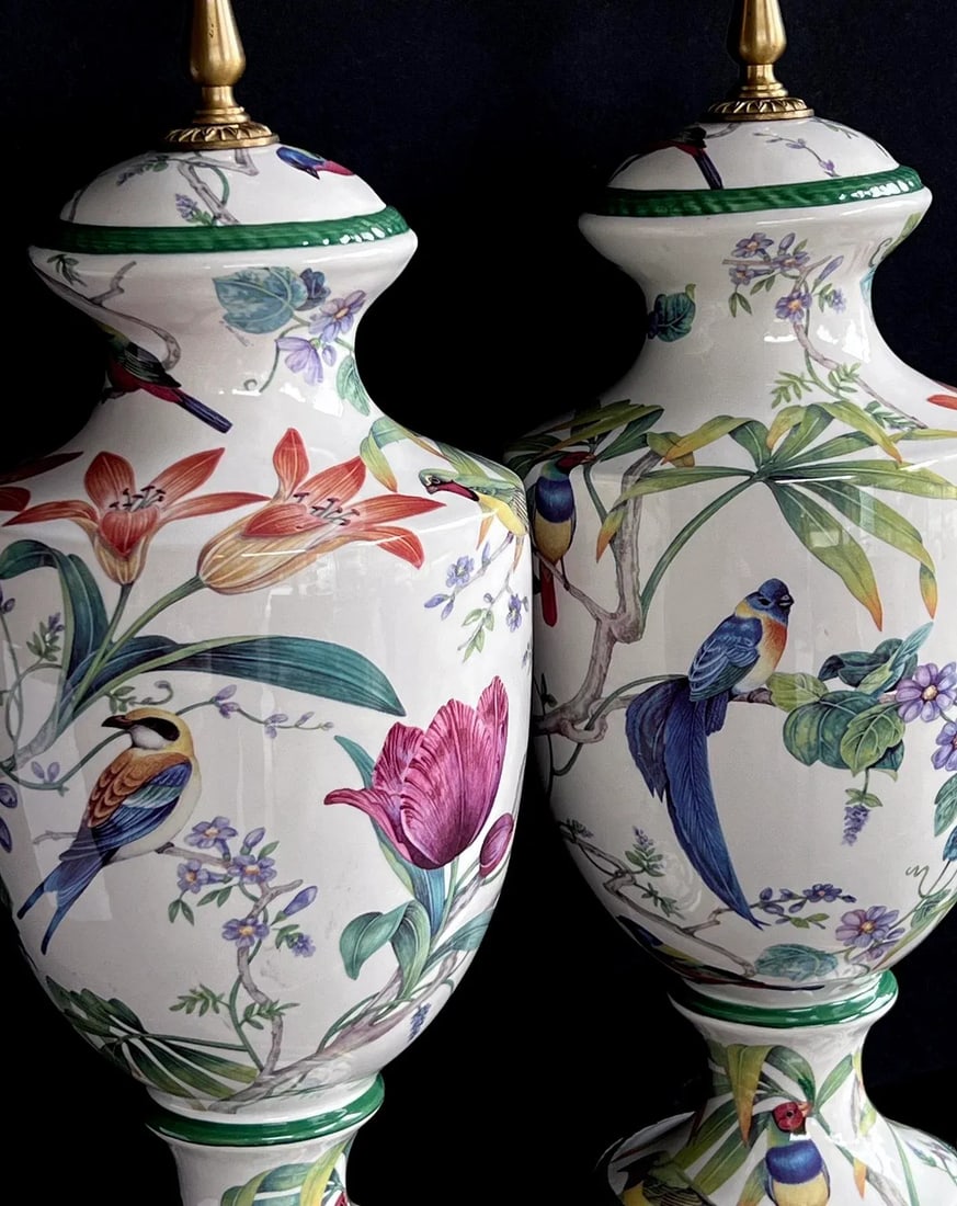 Pair of Italian Hand-Painted Porcelain Baluster-Form Lamps With Bird Motifs - 4