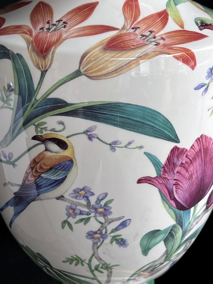 Pair of Italian Hand-Painted Porcelain Baluster-Form Lamps With Bird Motifs - 7