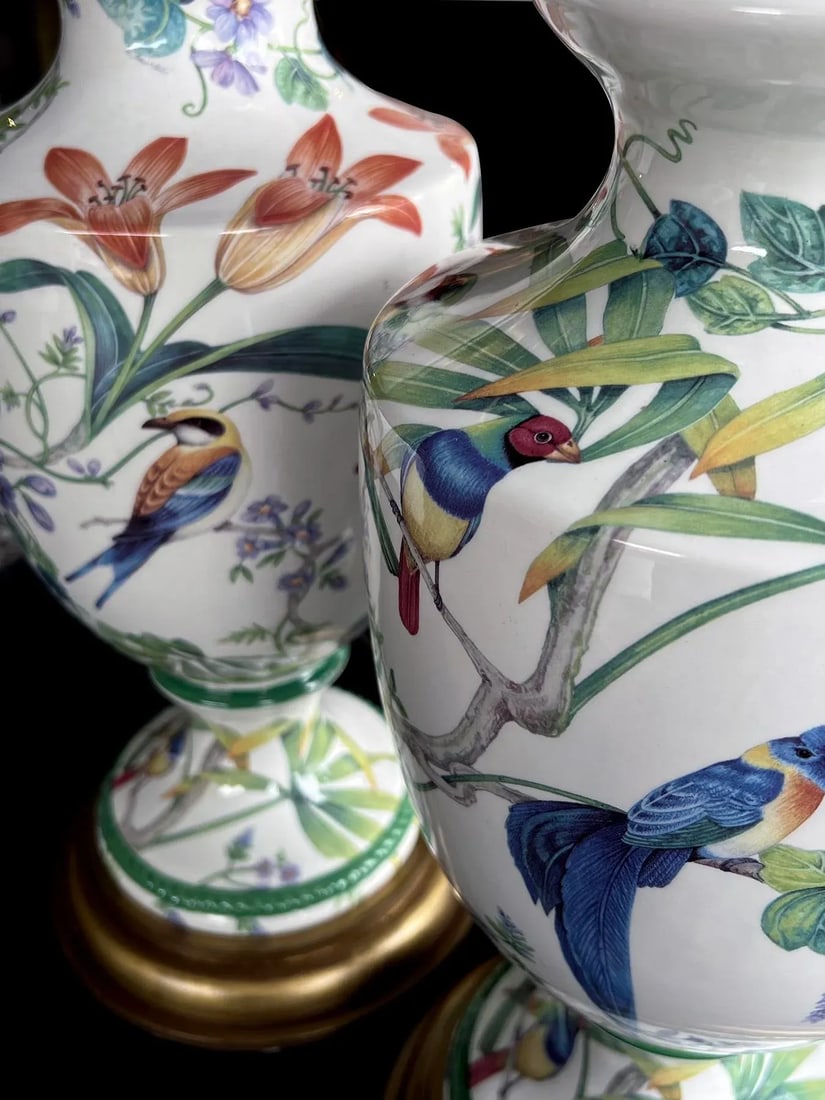 Pair of Italian Hand-Painted Porcelain Baluster-Form Lamps With Bird Motifs - 8