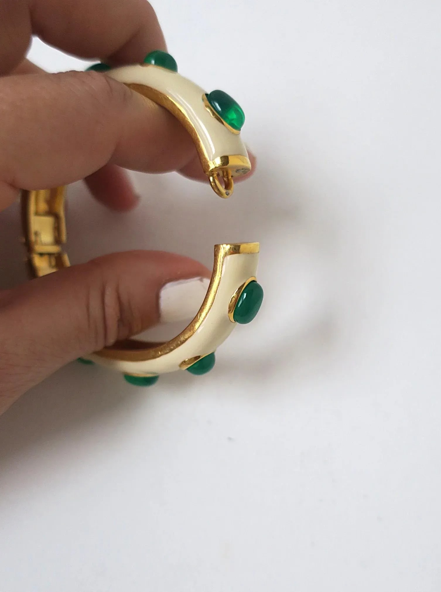 Italian Emerald-Esque Bangle Bracelet, Late-20th Century, Italy - 11
