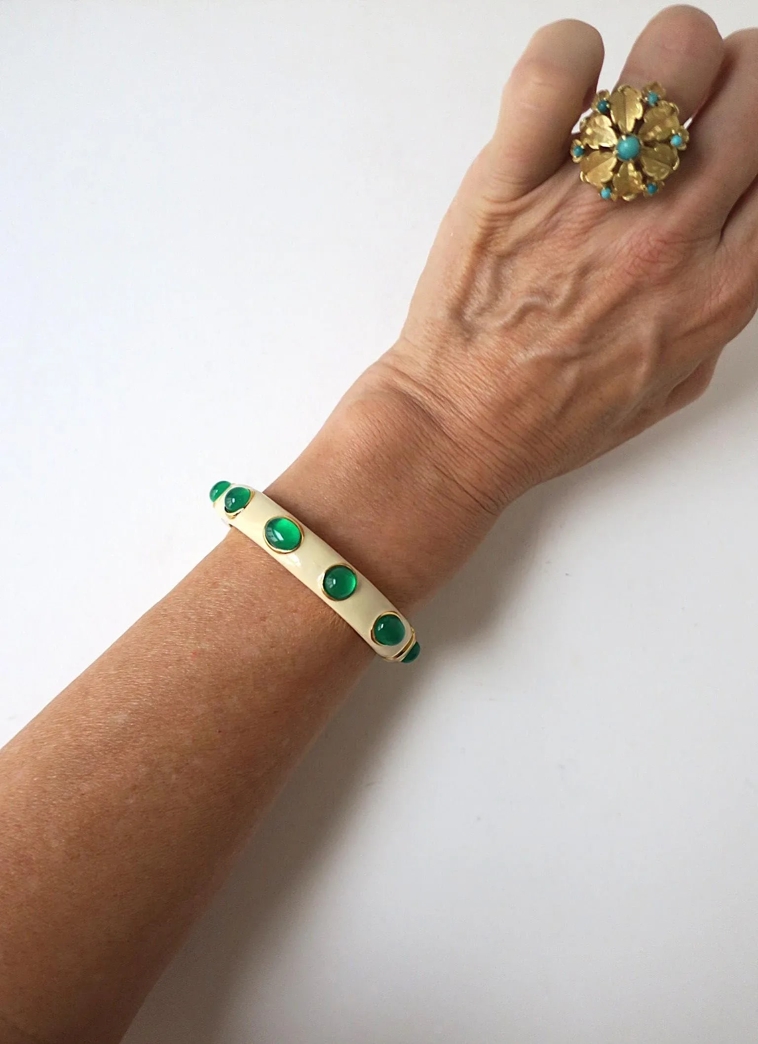 Italian Emerald-Esque Bangle Bracelet, Late-20th Century, Italy - 5