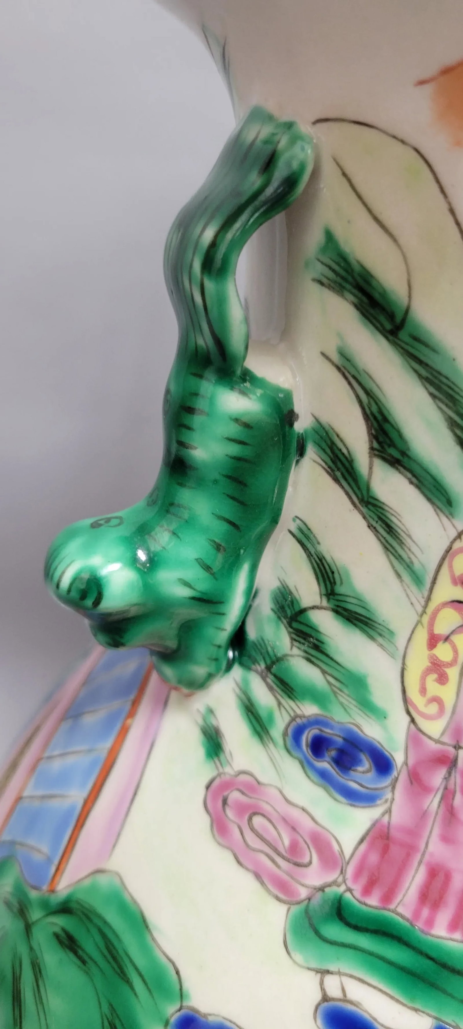 Vintage Chinese Famille Rose Vase Lamp - Hand-Painted Porcelain With Custom Wood Base - 5