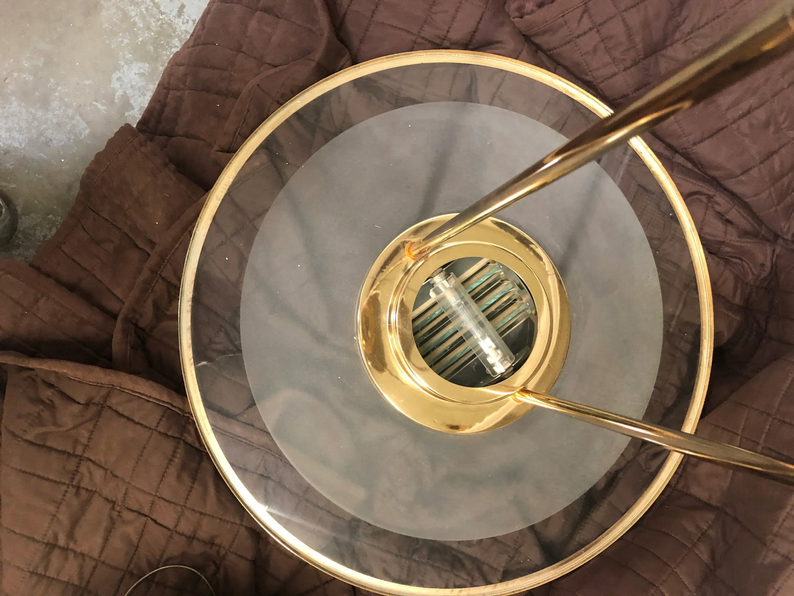 1970s Glass and Brass Saucer Pendant Light - 7