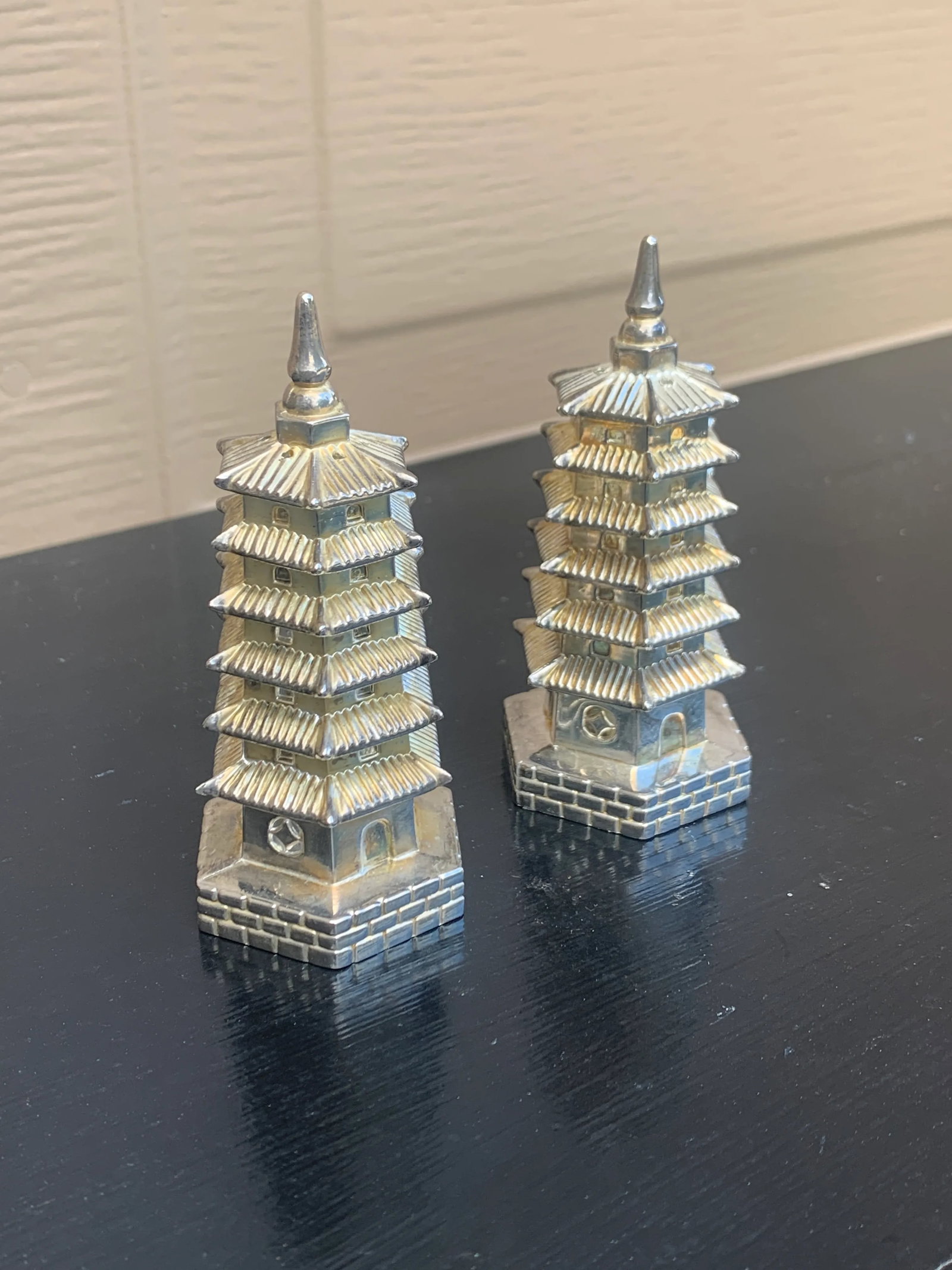 1970s Godinger Silver Plate Chinoiserie Pagoda Salt & Pepper Shakers - 4