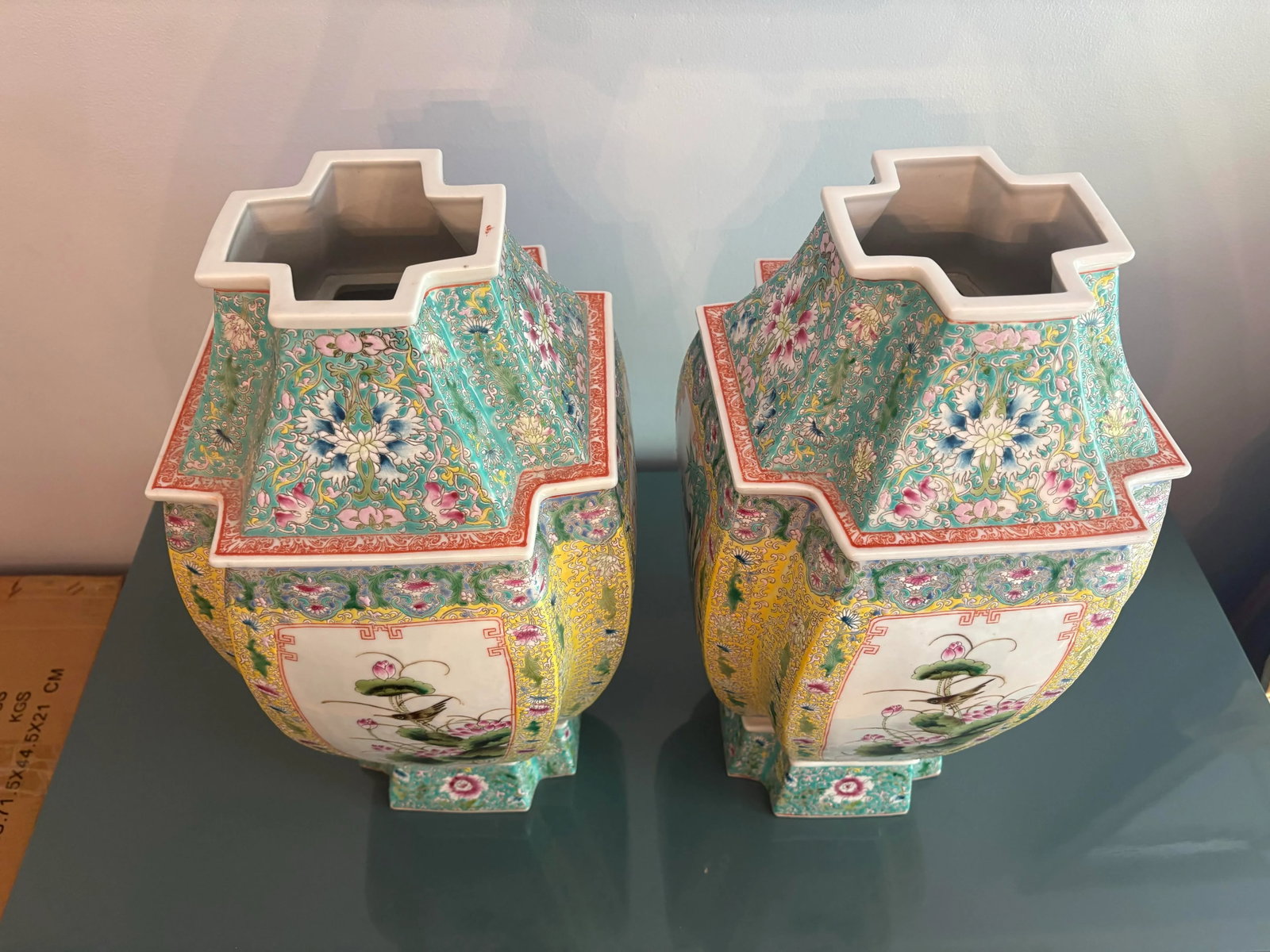 Pair of Mid 20th Century Large Chinese Famille Rose Vases - 8