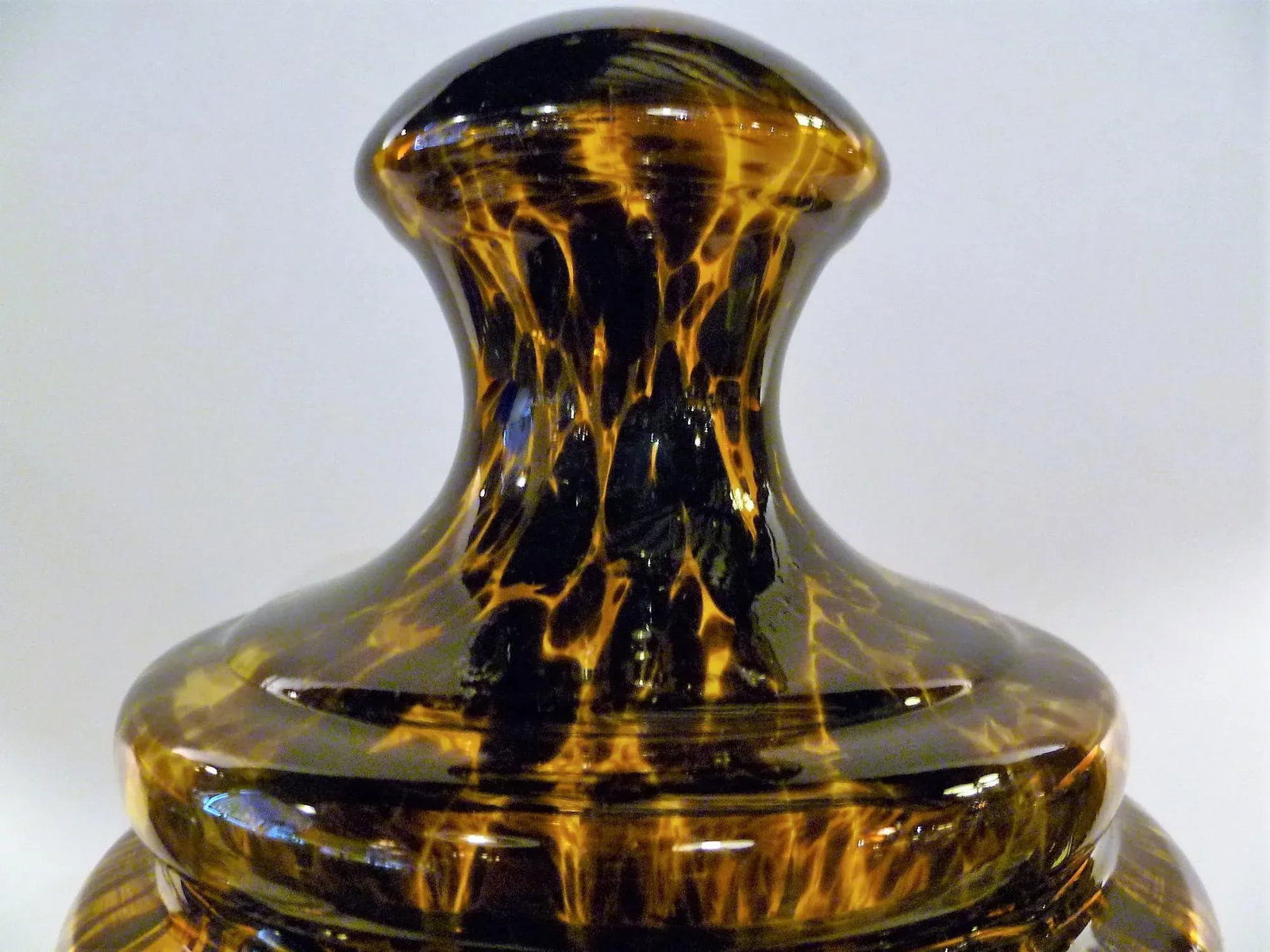 1960s Tall Tortoise Shell Pattern Italian Modern Glass Urn - 7