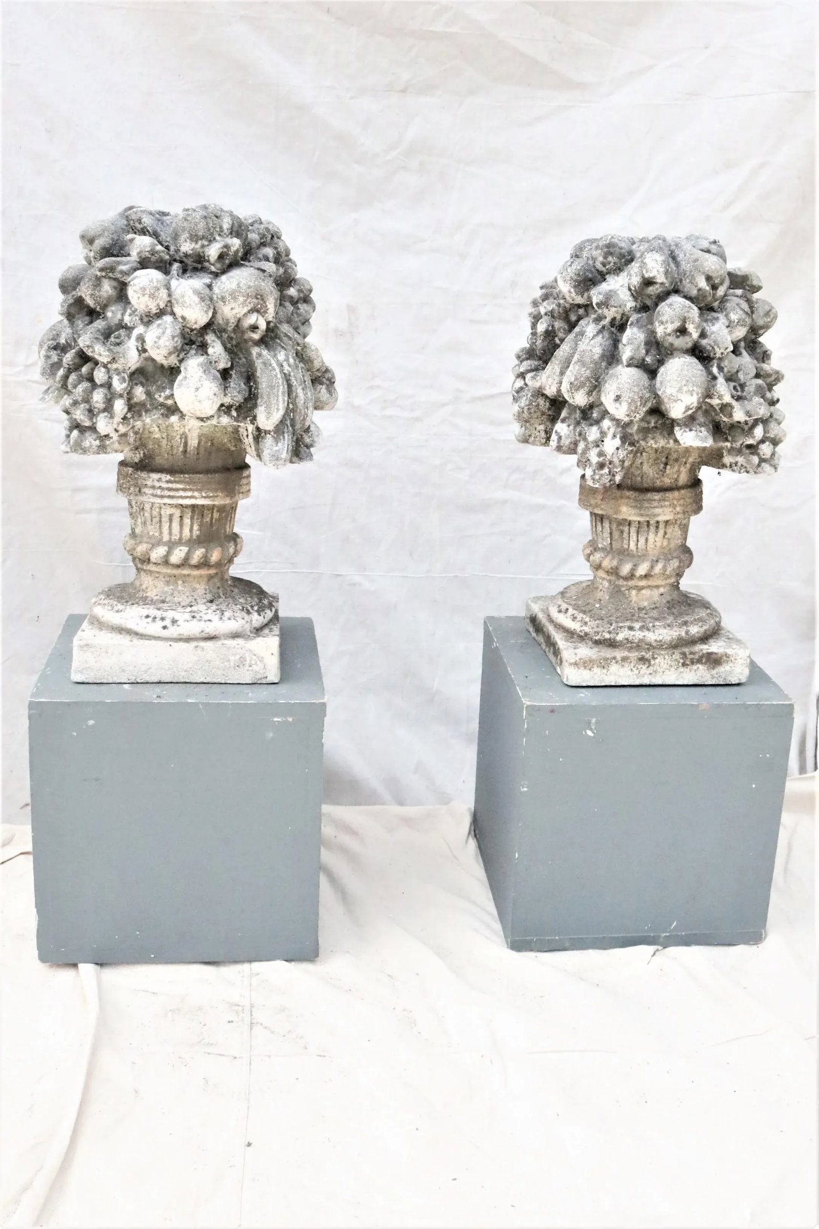 Early 20th Century English Cast Stone Garden Compotes, a Pair - 3