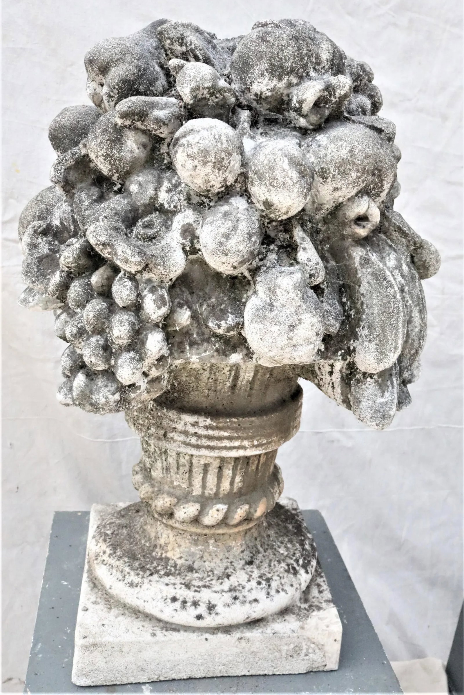 Early 20th Century English Cast Stone Garden Compotes, a Pair - 6
