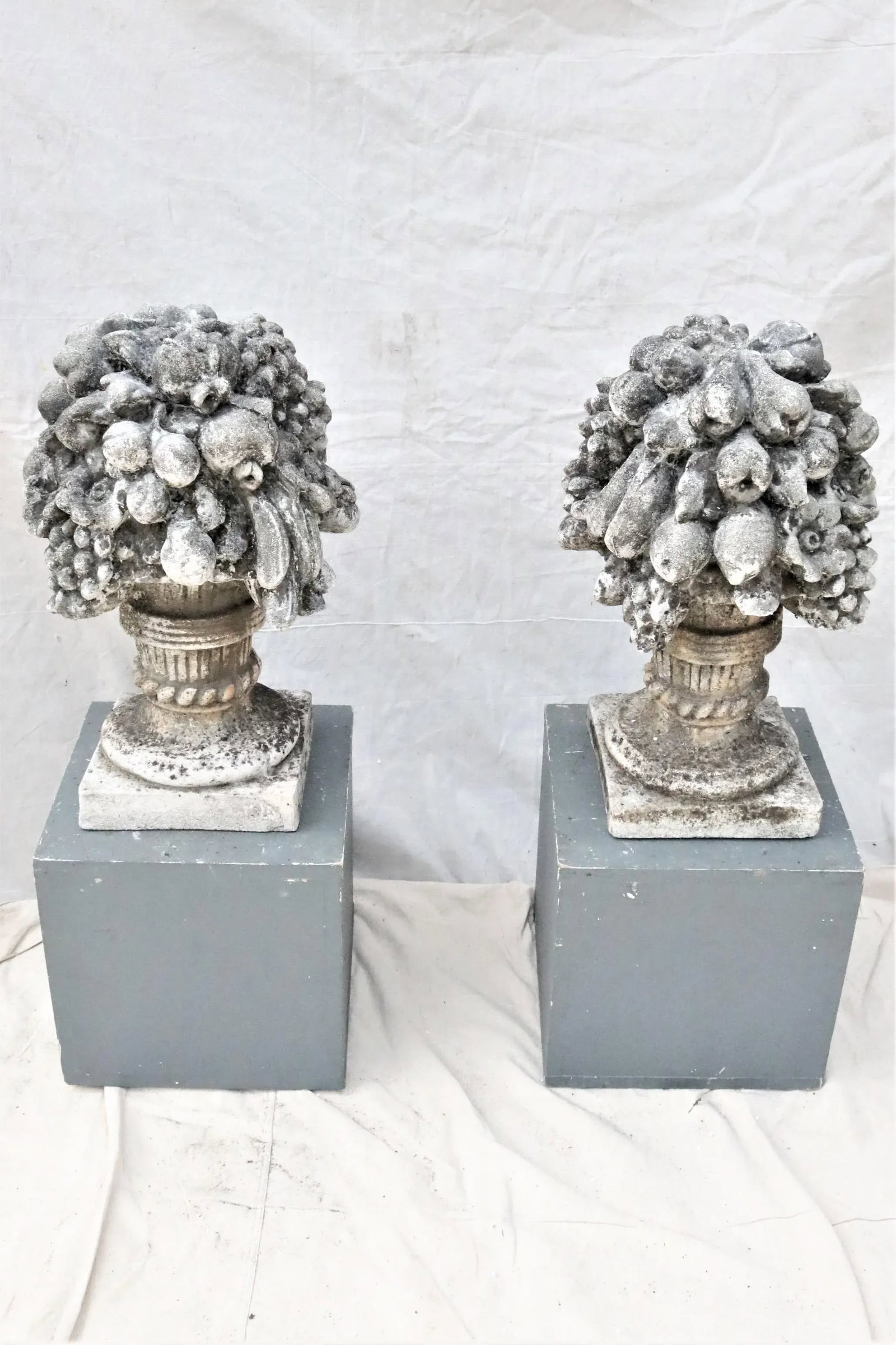 Early 20th Century English Cast Stone Garden Compotes, a Pair - 8