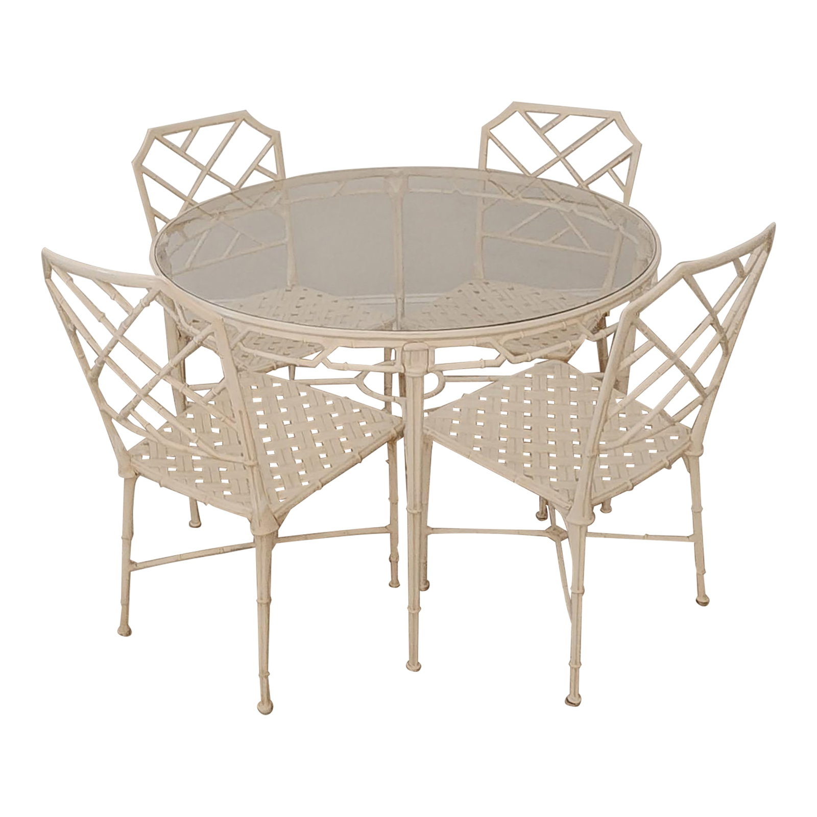 Mid Century Brown Jordan Calcutta Dining Table & 4 Chairs: Vintage Brown Jordan Calcutta Dining set. In classic Chinese Chippendale style. This set includes a 42" diameter dining table and four dining chairs in a faux bamboo and weave pattern. For indoor or o