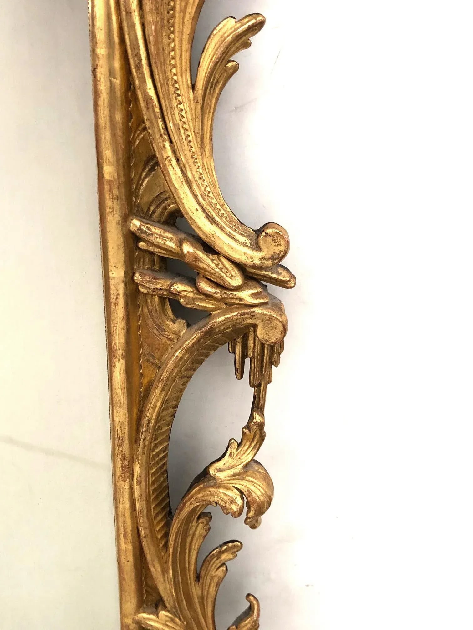Late 19th Century English Chippendale Style Carved Giltwood Mirror - 4
