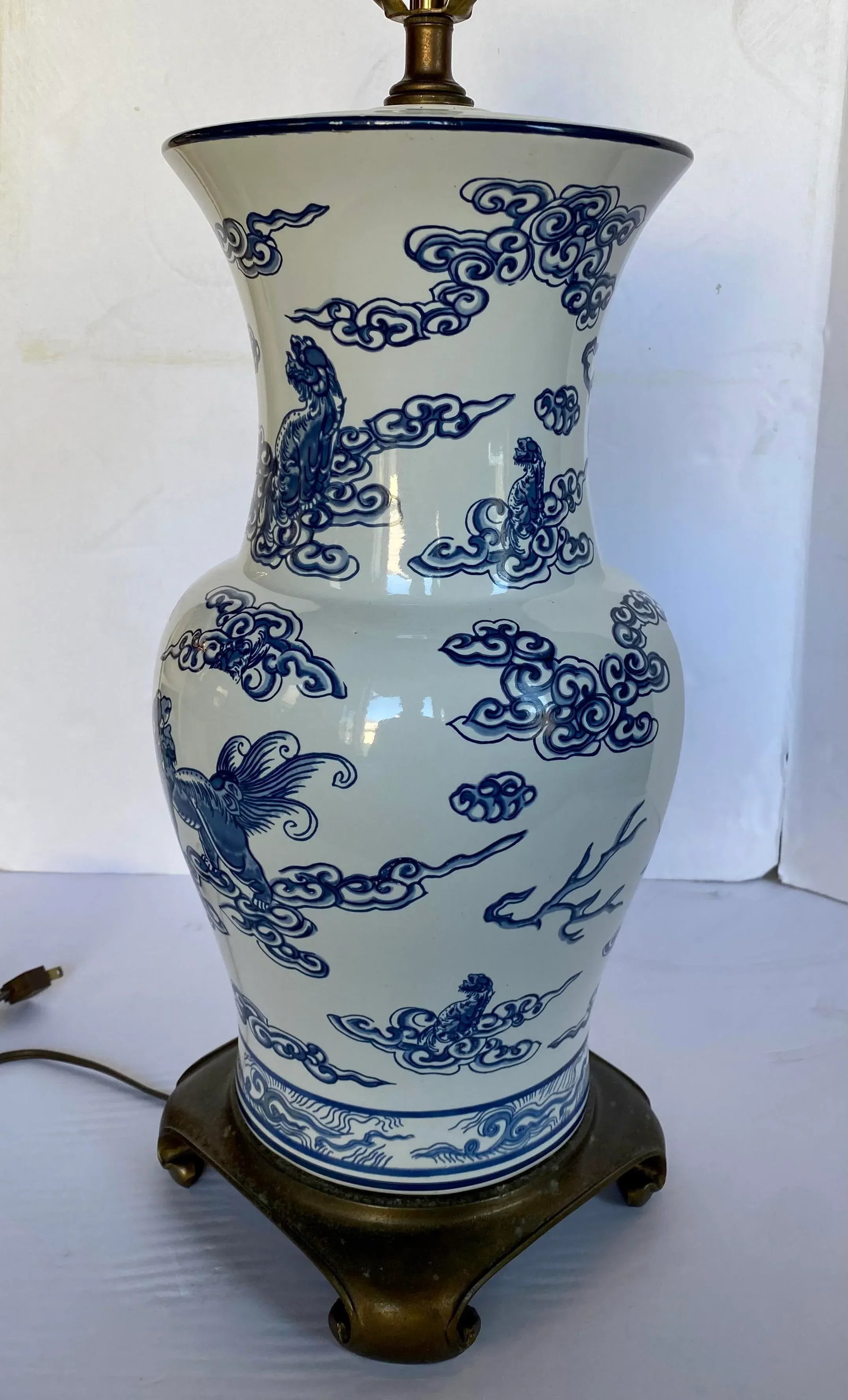 Blue and White Chinoiserie Porcelain Ginger Jar Table Lamp - 5