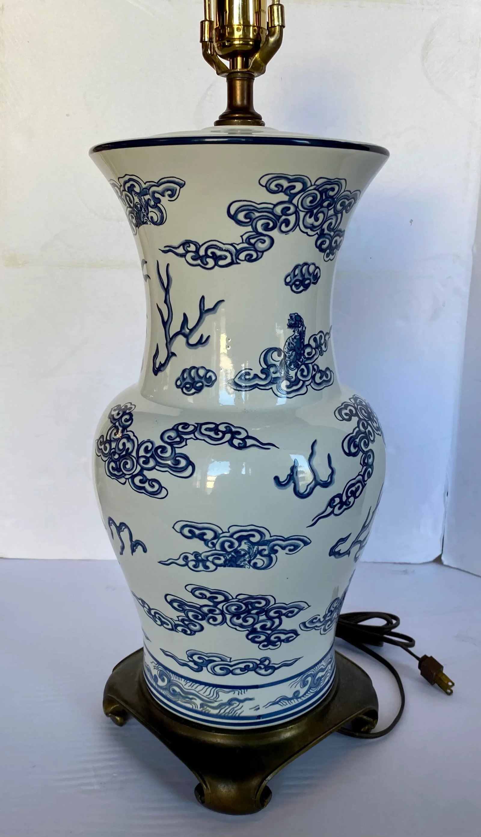 Blue and White Chinoiserie Porcelain Ginger Jar Table Lamp - 7