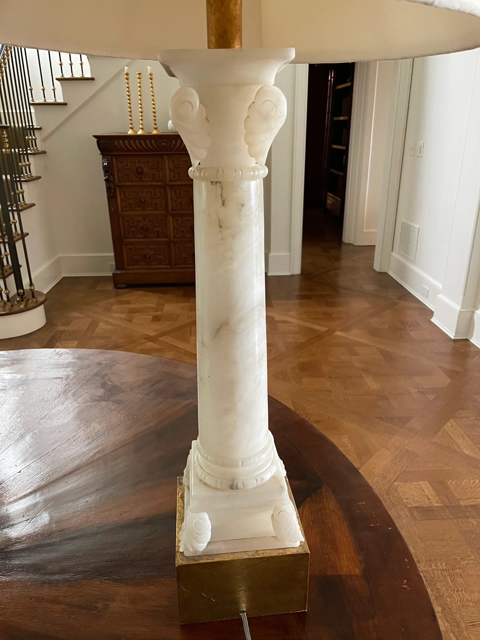 Mid 20th Century Neoclassic Alabaster Lamps With Custom Silk Shades and Gilt Bases - A Pair - 4