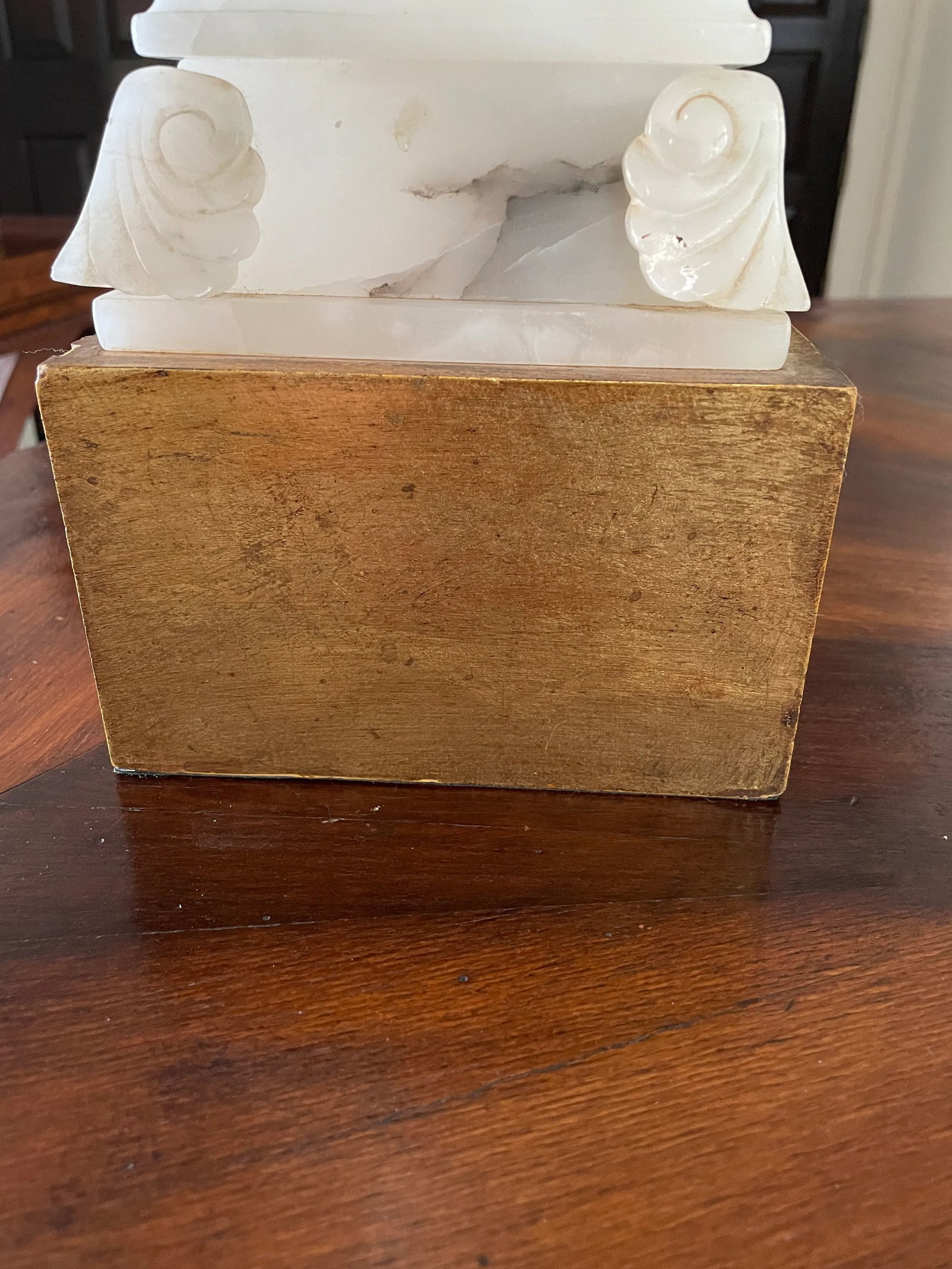Mid 20th Century Neoclassic Alabaster Lamps With Custom Silk Shades and Gilt Bases - A Pair - 5