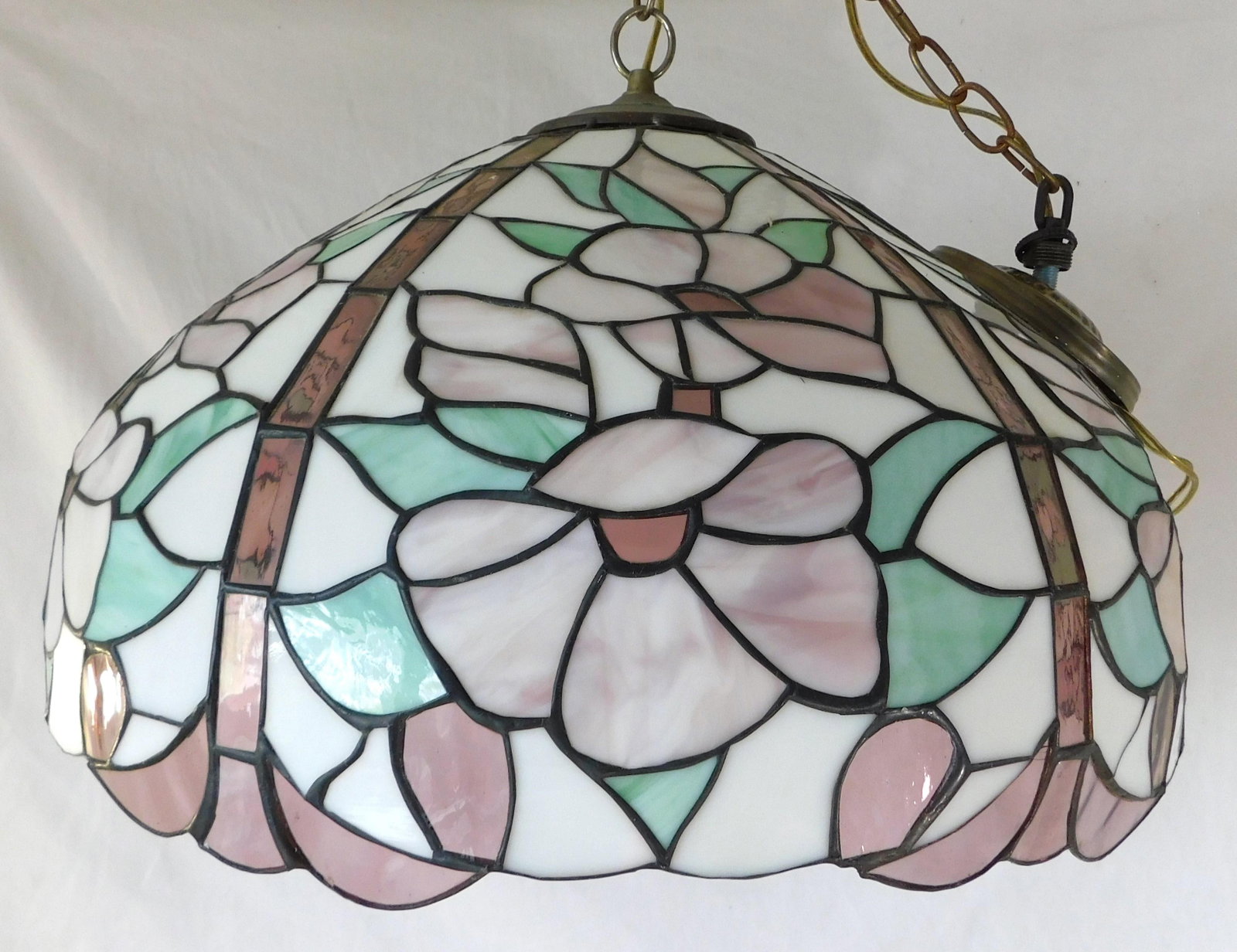 Mid 20th Century Pink Green & White Floral Stained-Glass Chandelier - 4