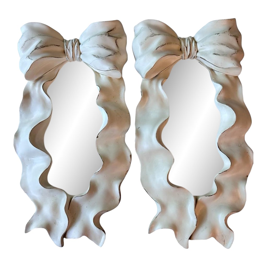 1980s Pair of Italian Hollywood Regency Gesso Ribbon Bow Scalloped Mirrors in Distressed Cream, Shab (1 of 5)