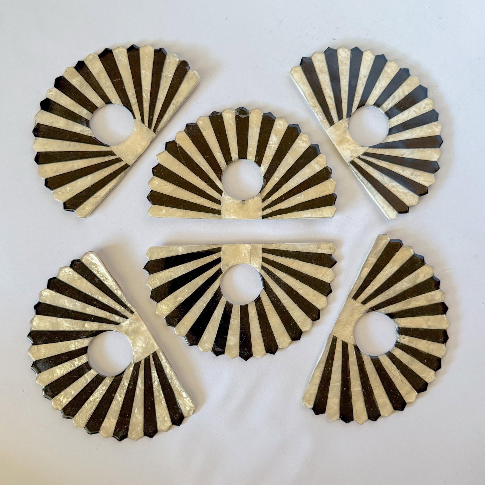 1980s Fan Shaped Capiz Shell Napkin Rings, Set of 6 - 4