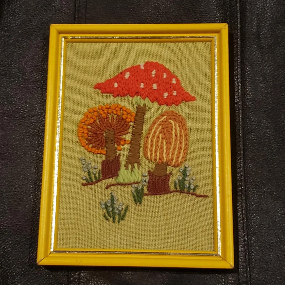 Vintage Folk Art Freehand Embroidery - 2 Pieces - 6