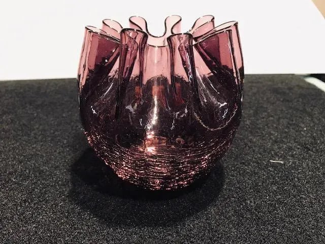 1950s Pilgrim Hand Blown Amethyst Crackle Vase - 7