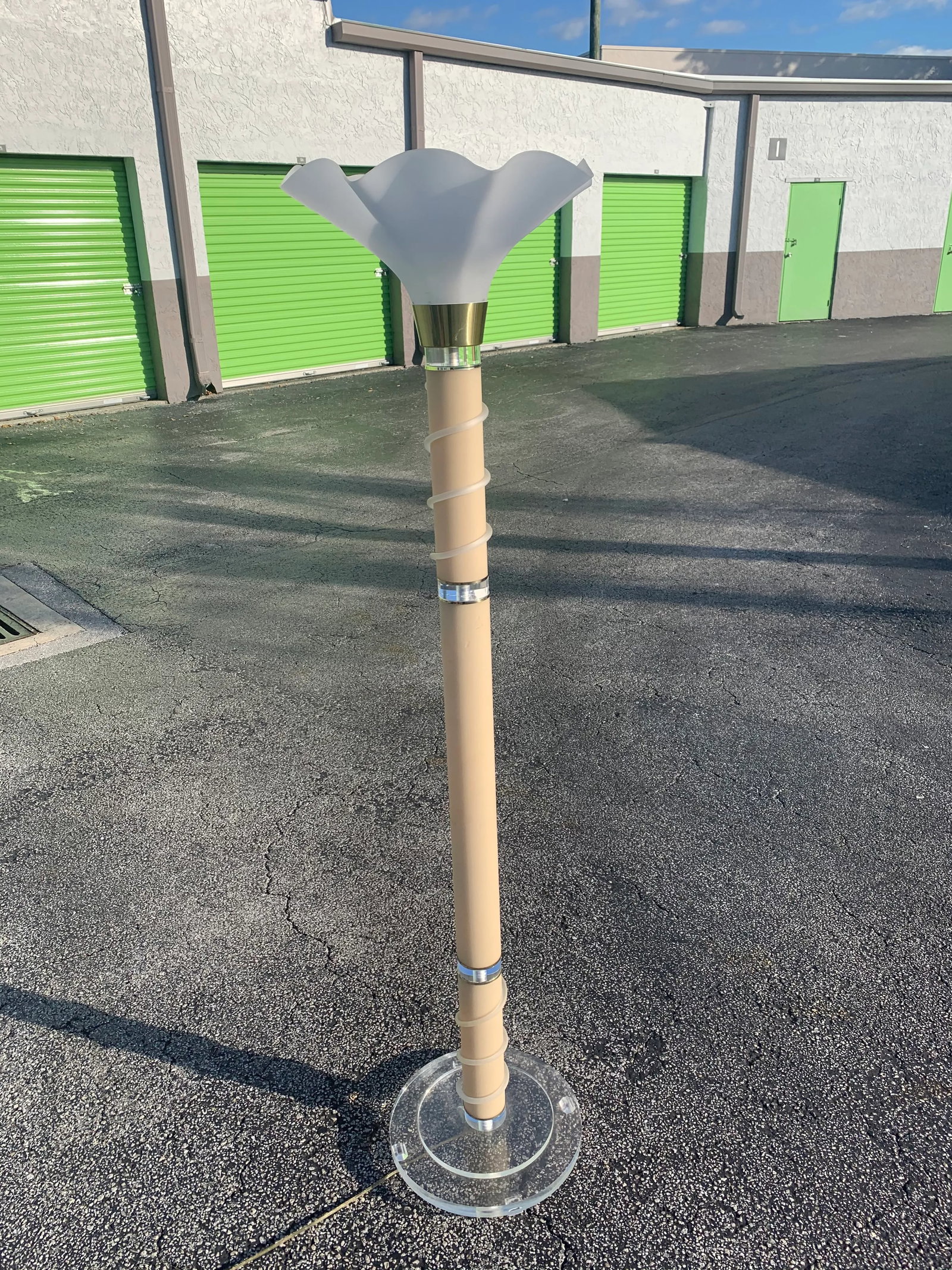 1980s Lucite Floor Lamp - 3