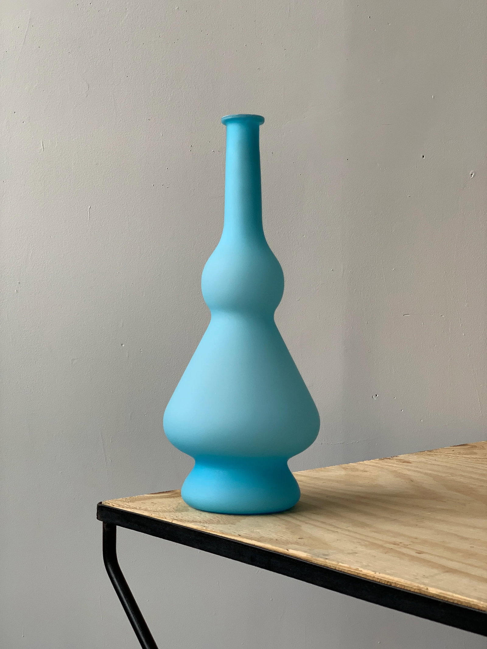 1960s Vintage Satin Glass Knobbed Vase - 7