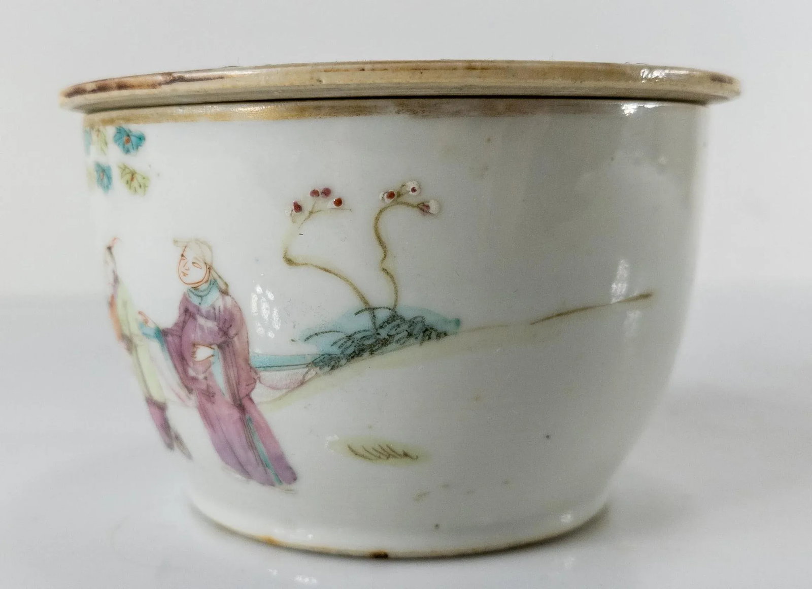 Late 19th Century Chinese Famille Rose Porcelain Cricket Cage Bowl - 5