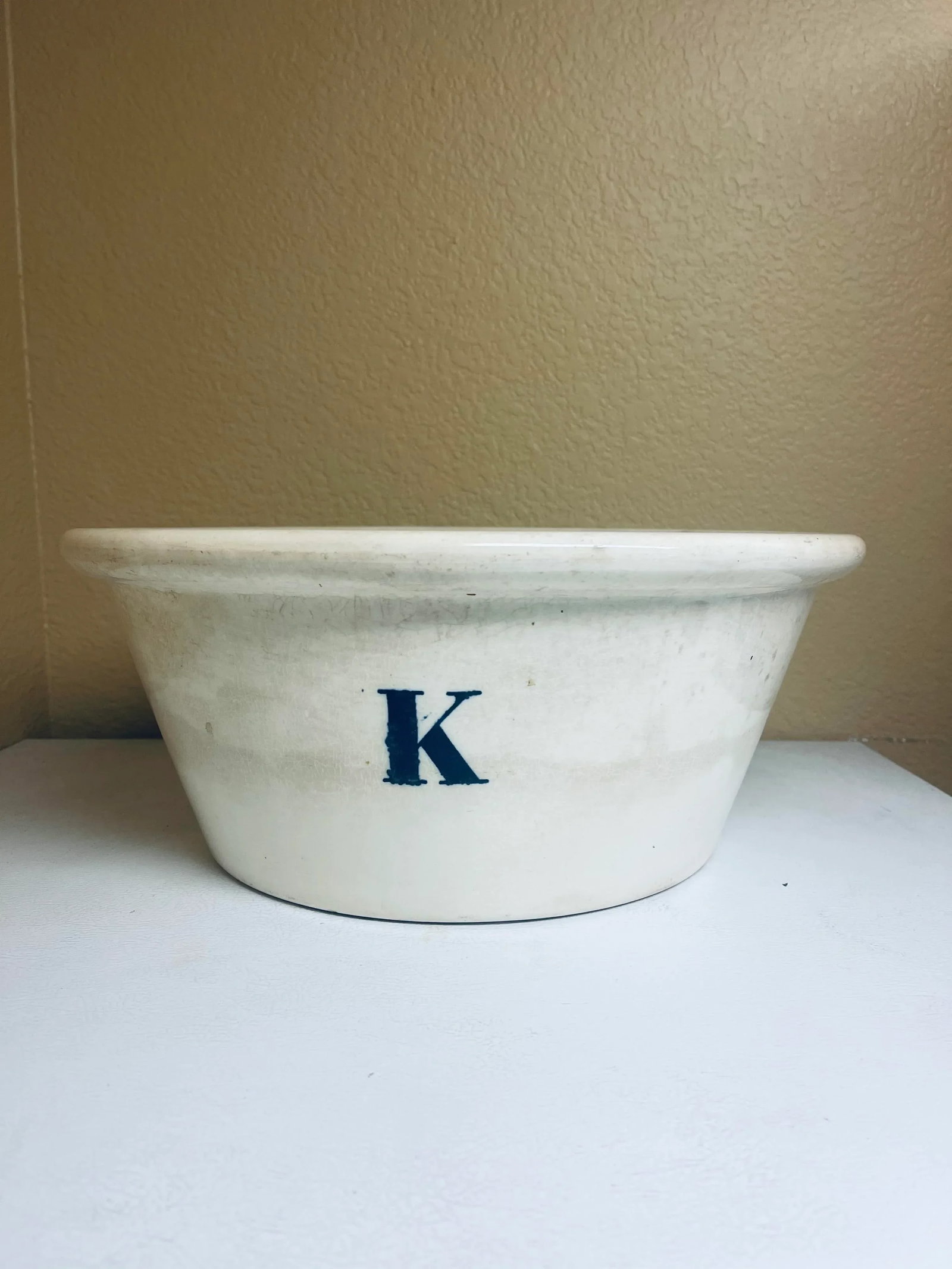 Mid 19th Century Victorian White Ironstone K Bowl - 2
