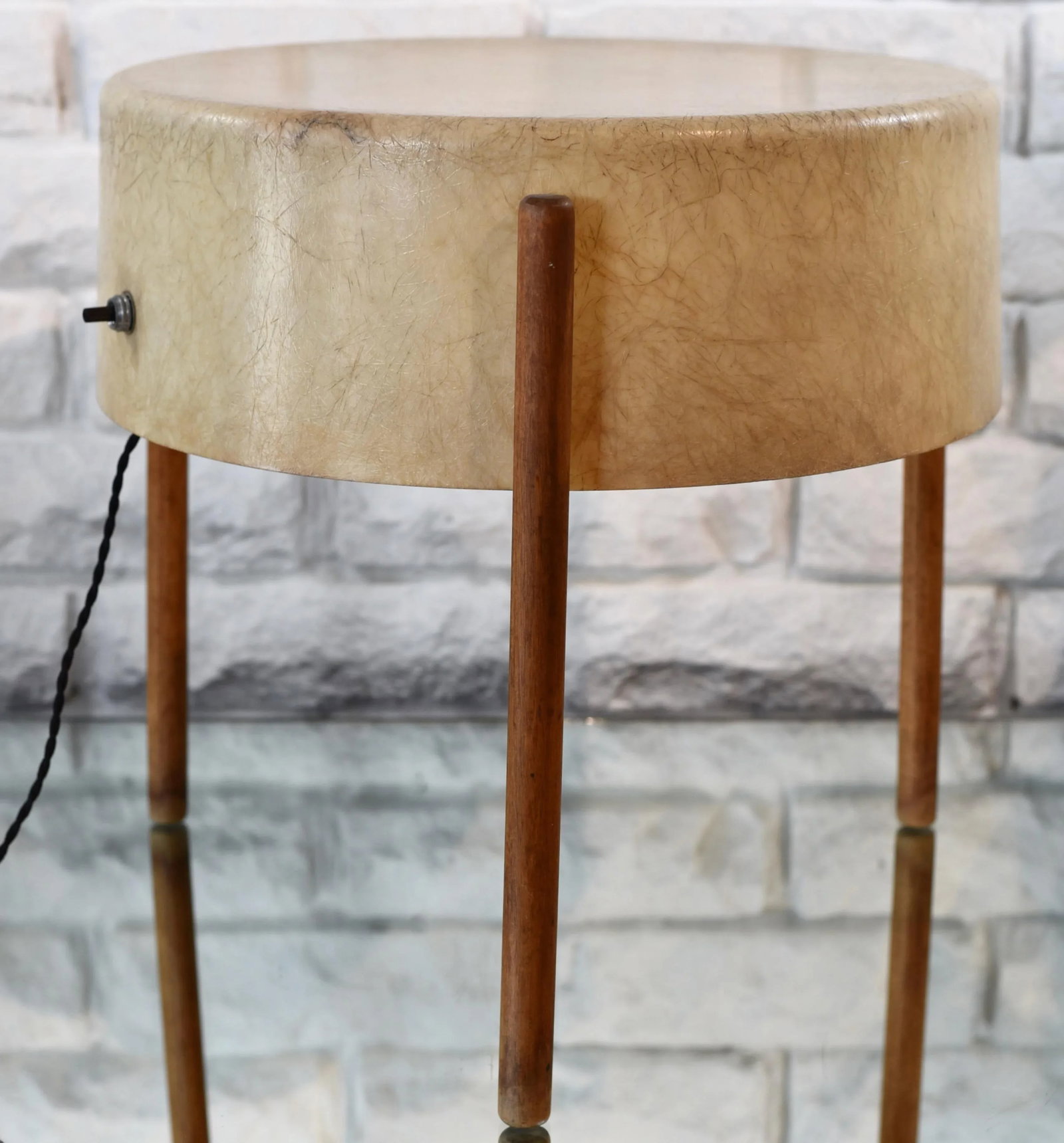 Bill Lam Early Mid-Century Modern Fiberglass Floor Lamp Table with Wood Legs - 9