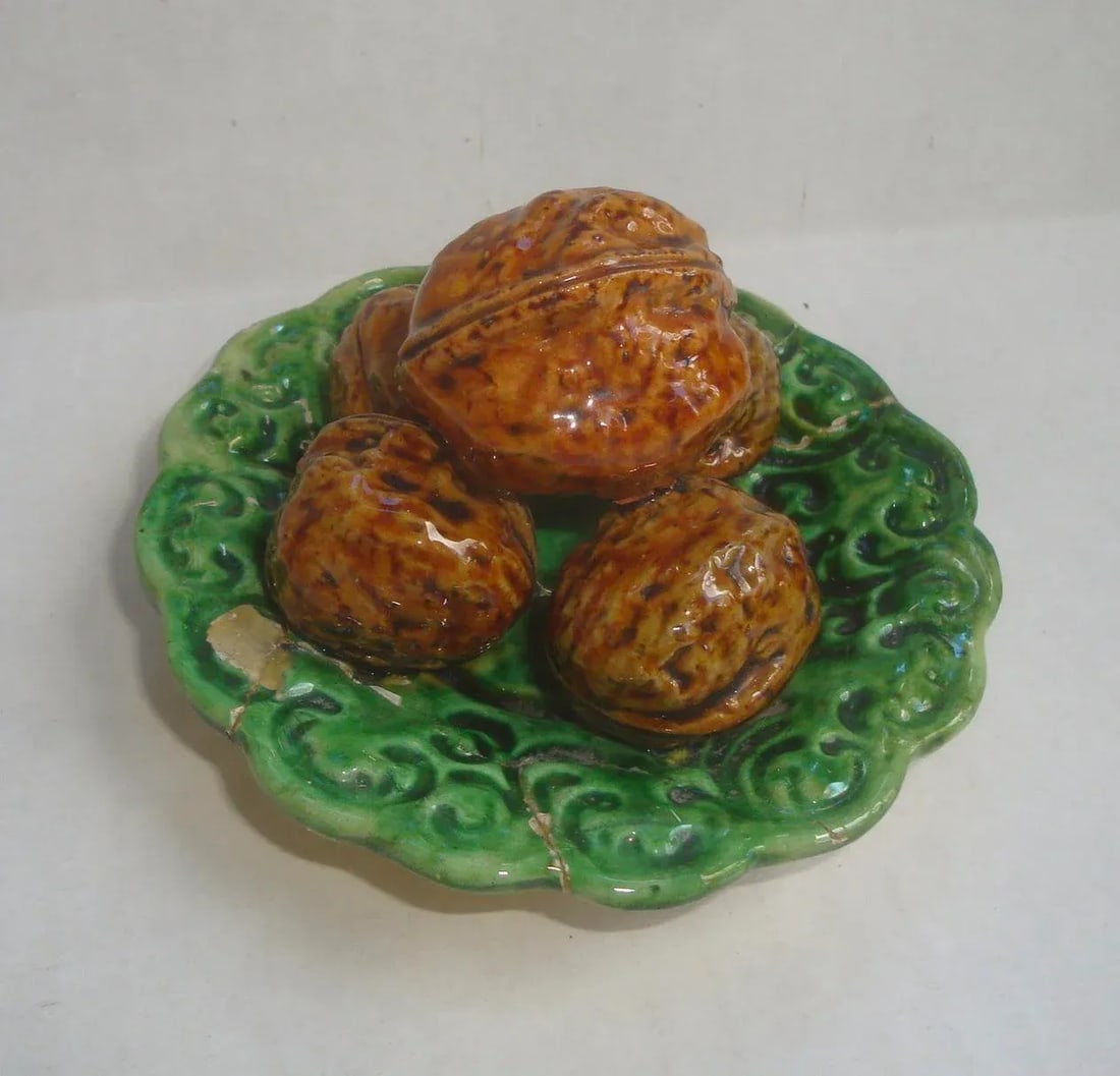 Antique Majolica Trompe l'Oeil Walnut Plate - 3