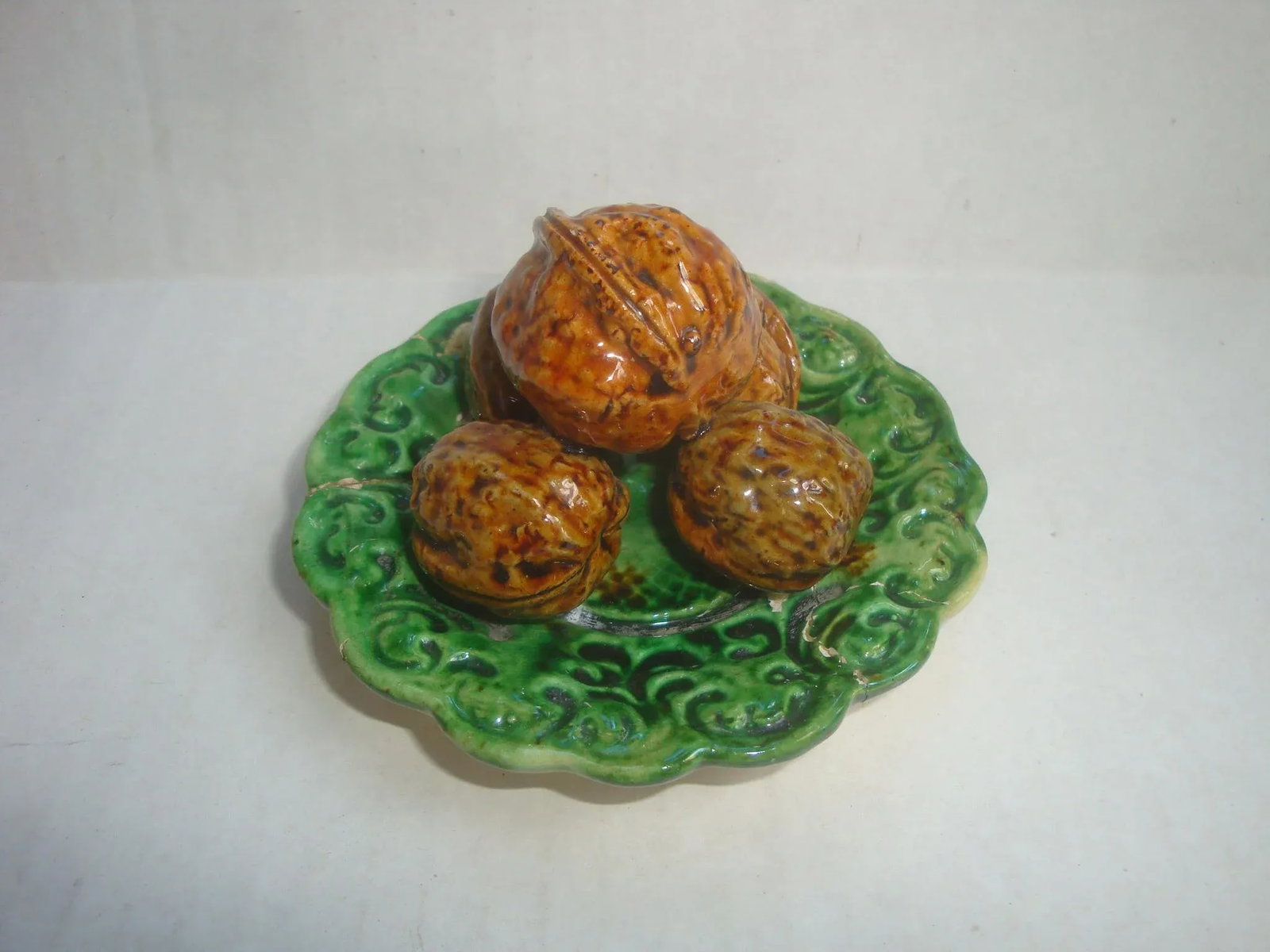 Antique Majolica Trompe l'Oeil Walnut Plate - 6