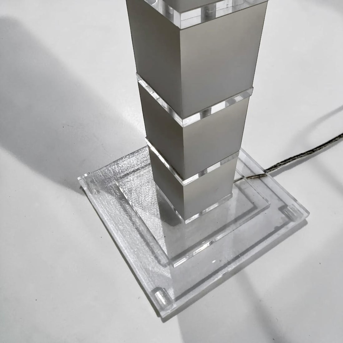 Post-Modern Frosted Lucite Floor Lamp - 7
