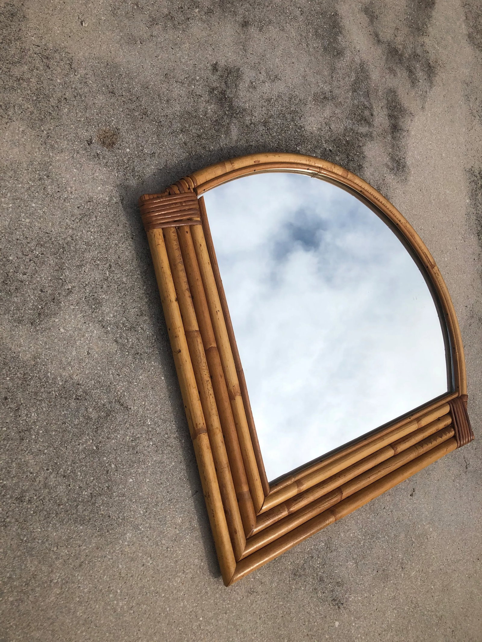 Vintage Coastal Art Deco Bamboo Rattan Mid-Century Wall Mirror - 2