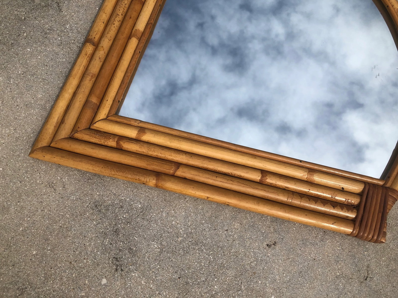 Vintage Coastal Art Deco Bamboo Rattan Mid-Century Wall Mirror - 4