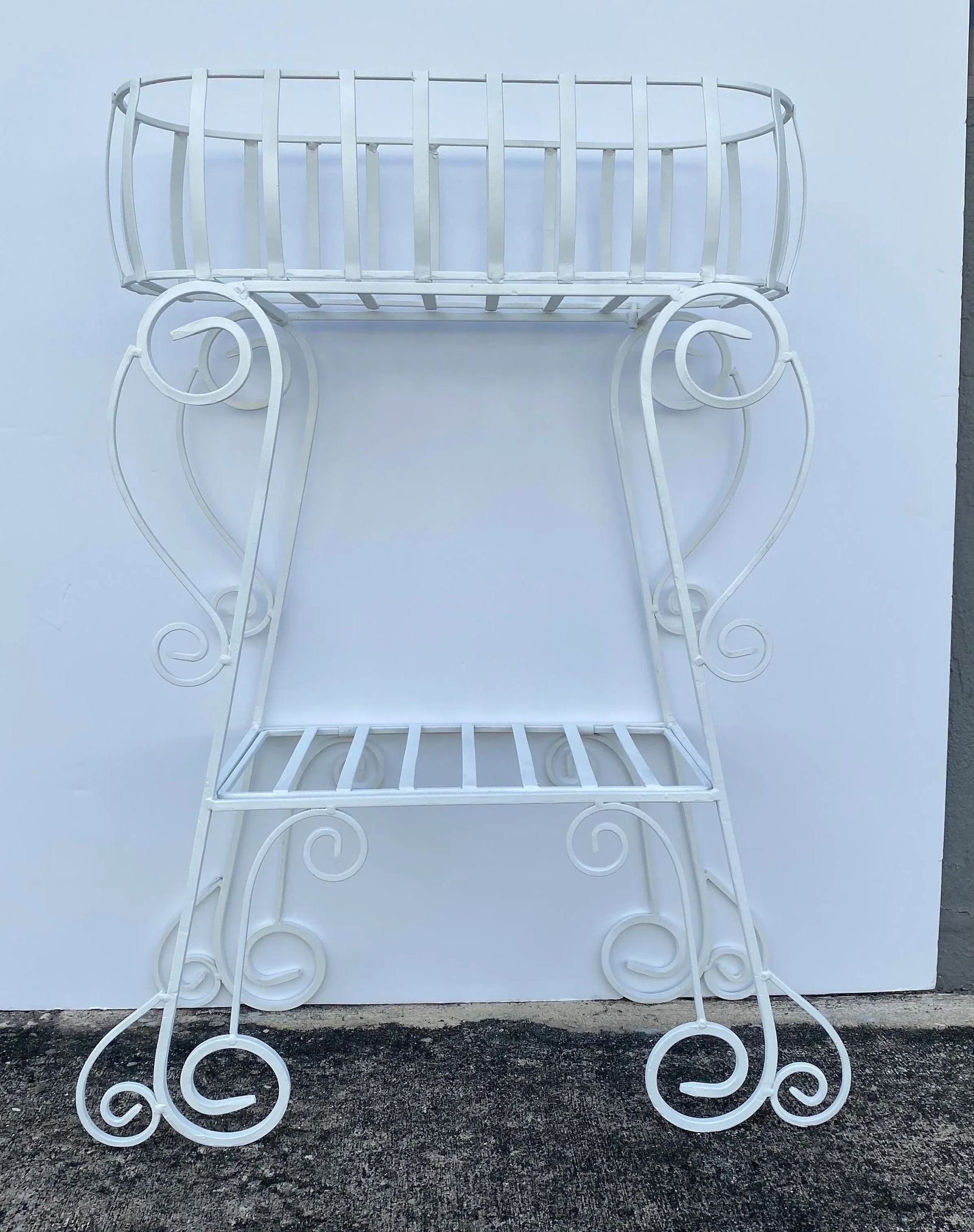 1950s Salterini Style Wrought Iron Plant Stand - 10