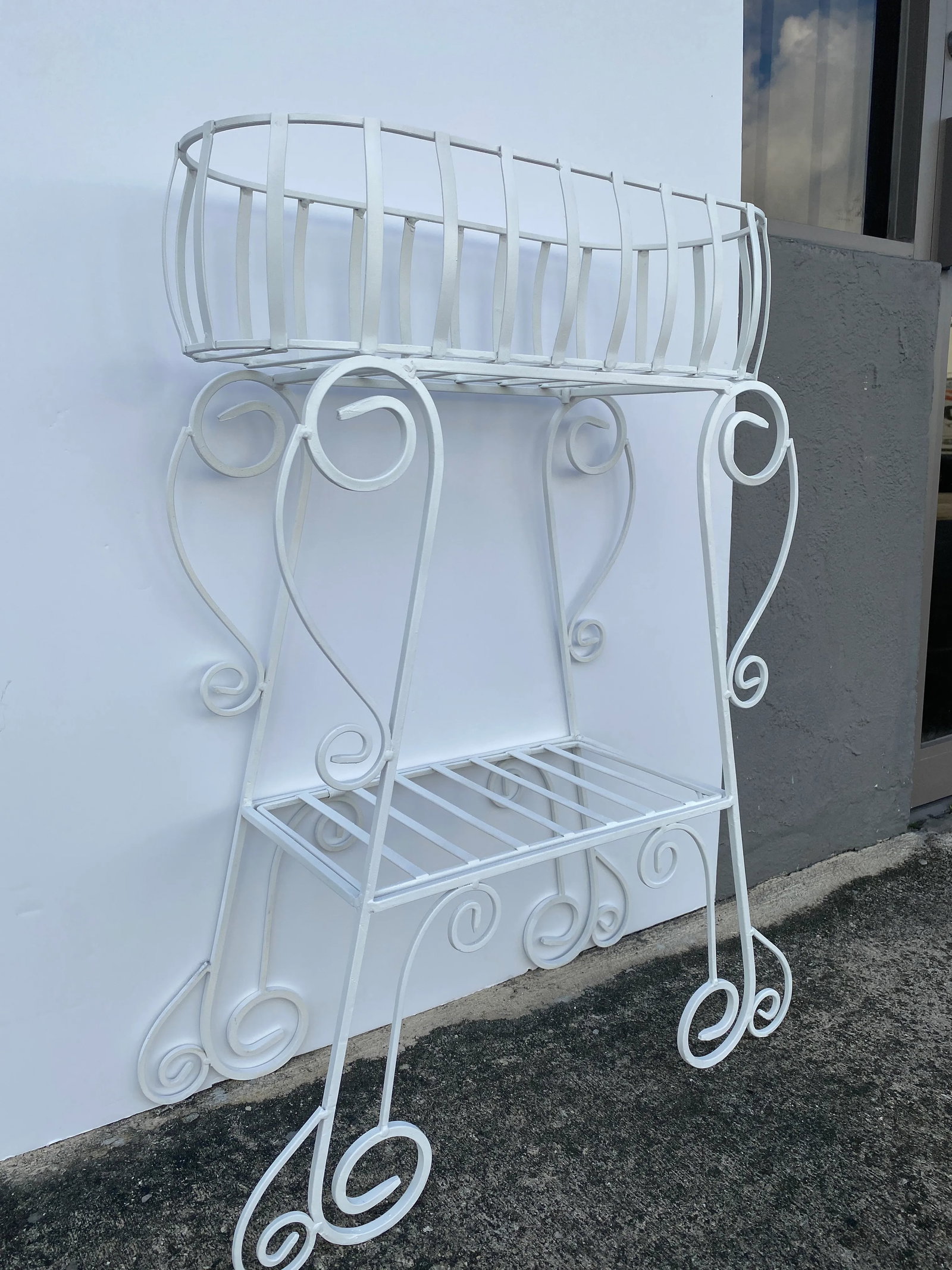 1950s Salterini Style Wrought Iron Plant Stand - 7