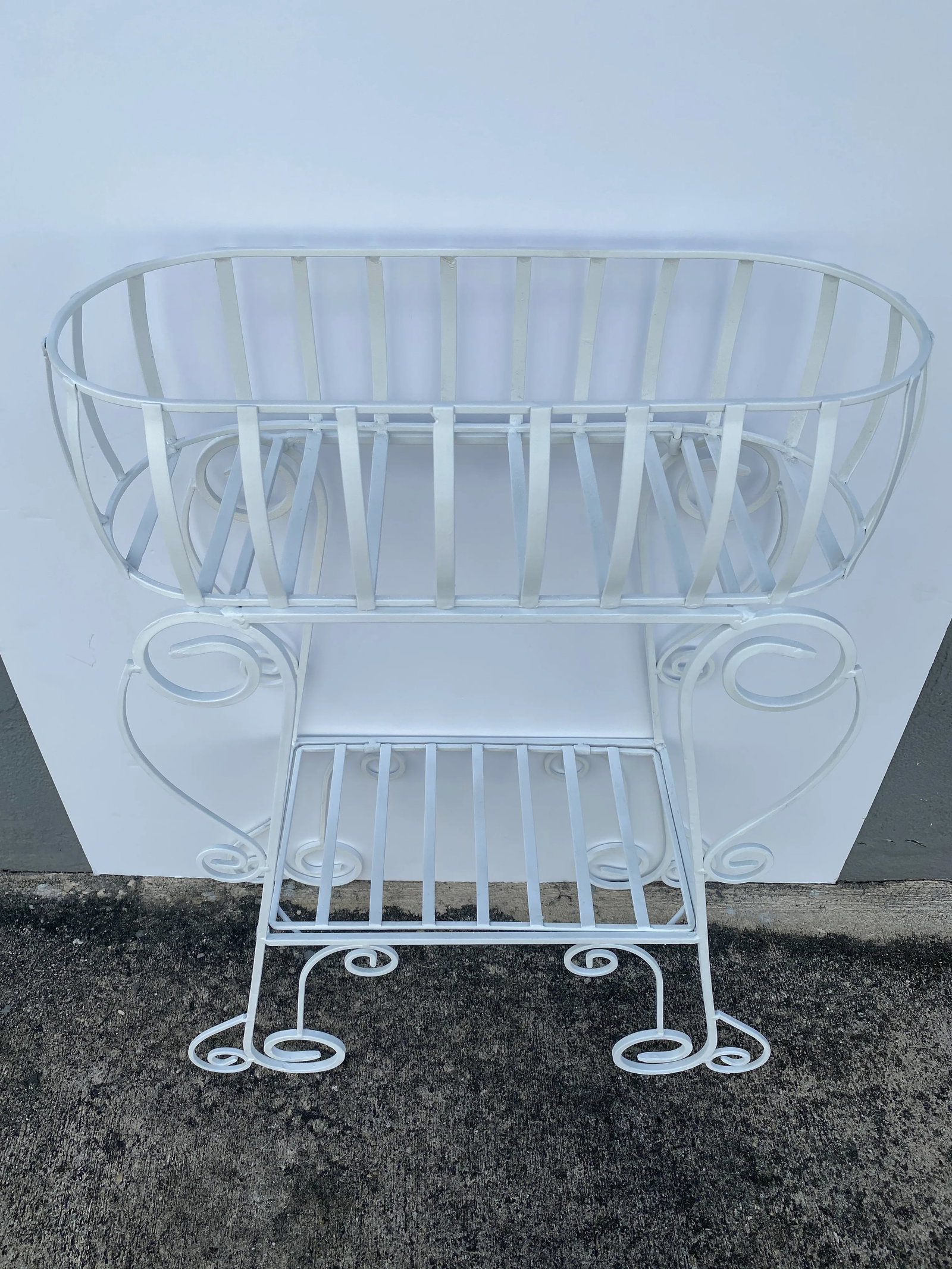 1950s Salterini Style Wrought Iron Plant Stand - 9