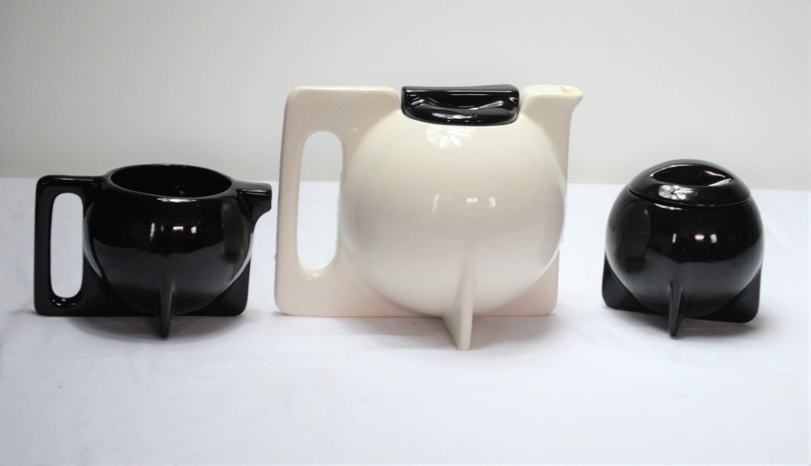 1980s Bauhaus Memphis-Style Pottery Tea Pot, Creamer, & Sugar Jar- 3 Pieces - 7