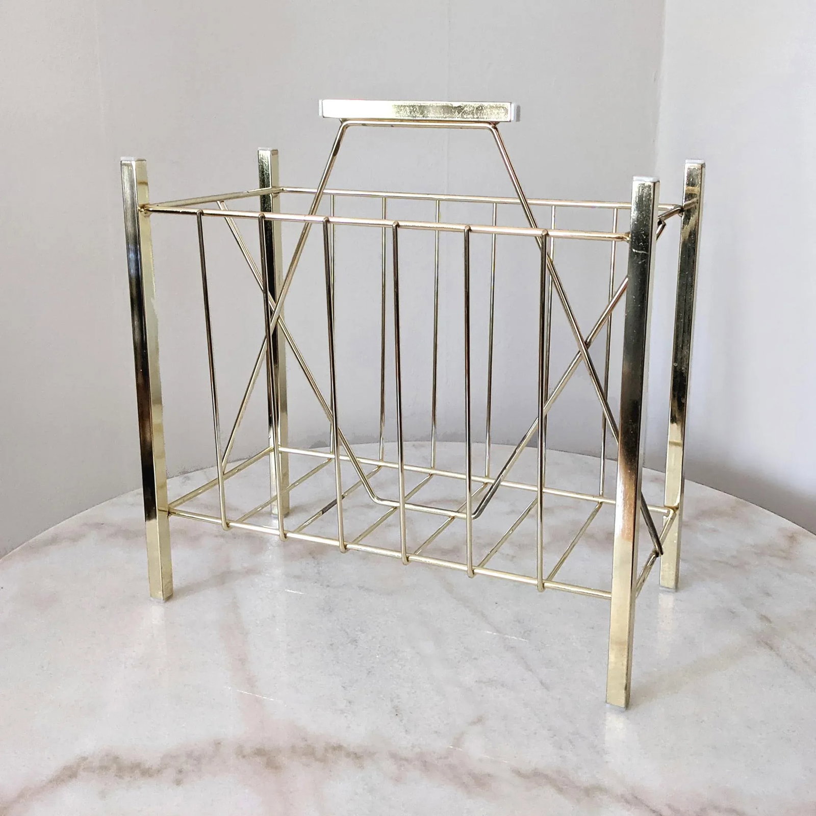 Vintage Large Mid Cenury Modern Standing Magazine Rack - 4