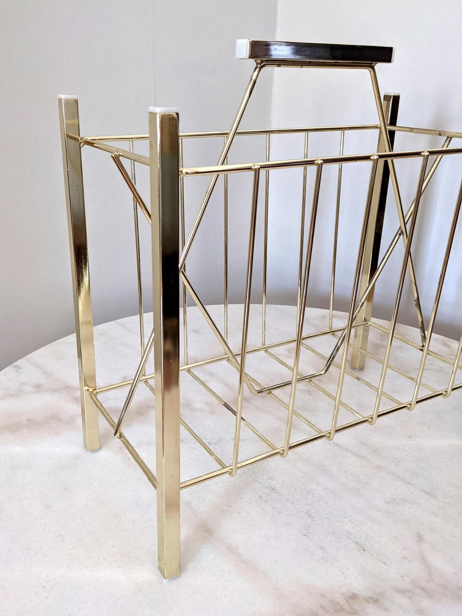 Vintage Large Mid Cenury Modern Standing Magazine Rack - 7