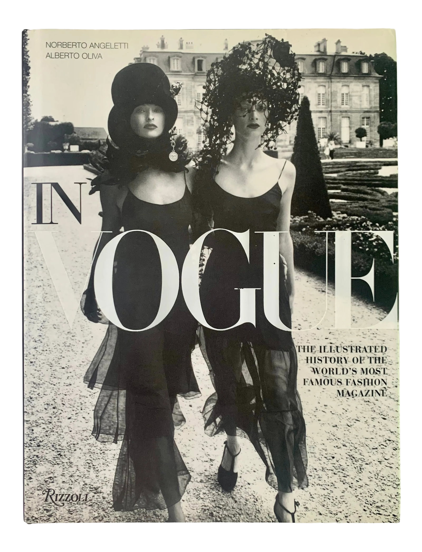 2006 In Vogue: An Illustrated History of the World's Most Famous Fashion Magazine Oliva, Alberto; An: In Vogue is a fascinating look at the more than 100-year history of the world's most prestigious magazine. This compendium is illustrated with hundreds of covers and archival images from past Vogue