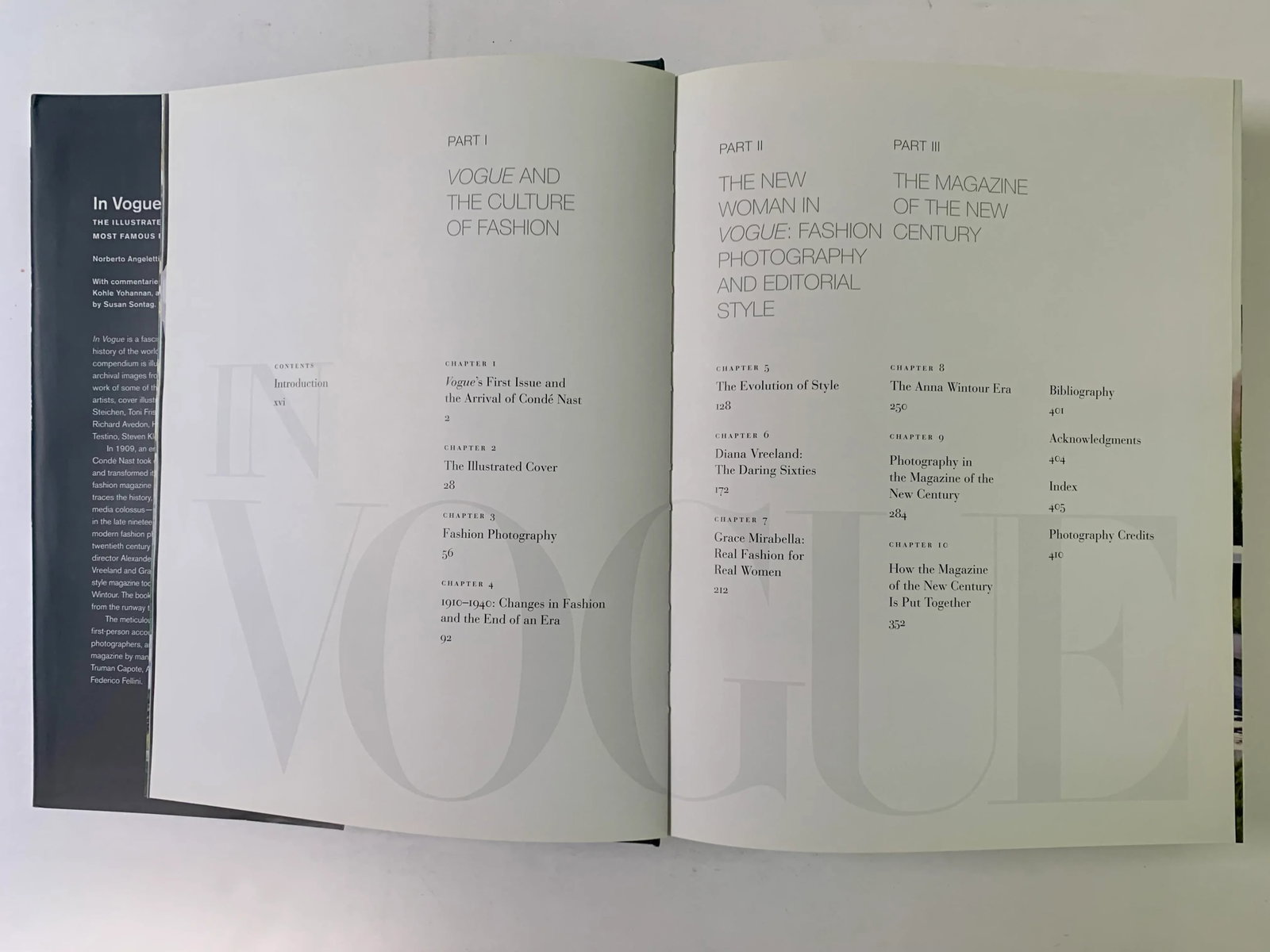 2006 In Vogue: An Illustrated History of the World's Most Famous Fashion Magazine Oliva, Alberto; An - 3