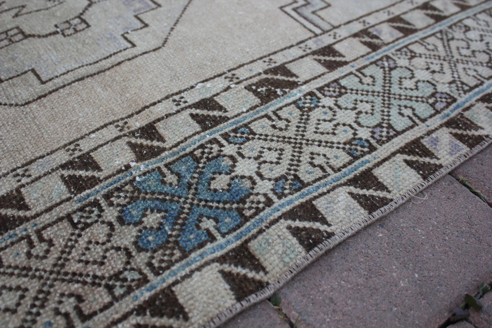 1970s Traditional Antique Turkish Hand Knotted Vintage Oushak Area Rug - 8