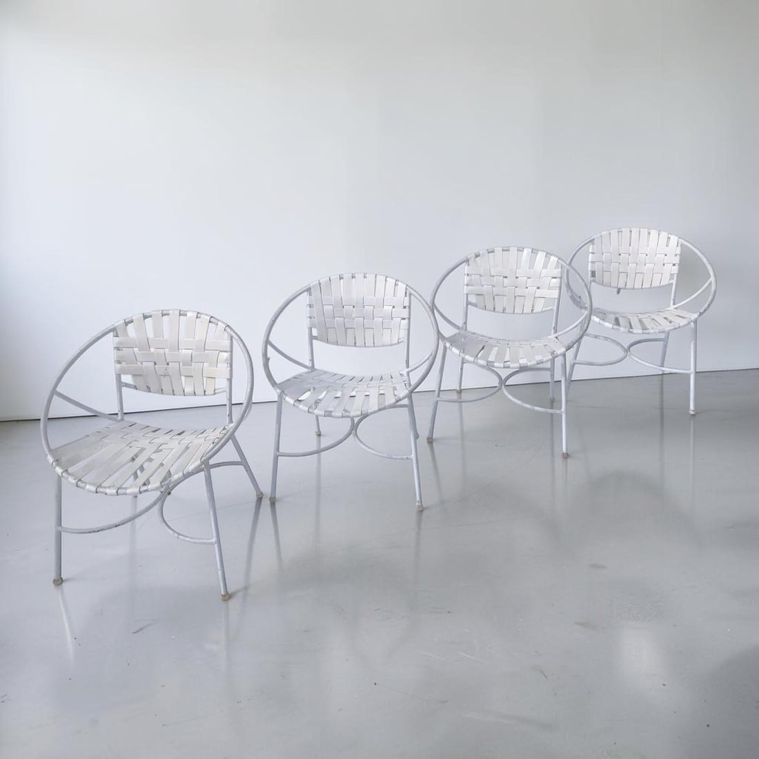 1960s Mid-Century Modern Wrought Iron Patio Set - 2