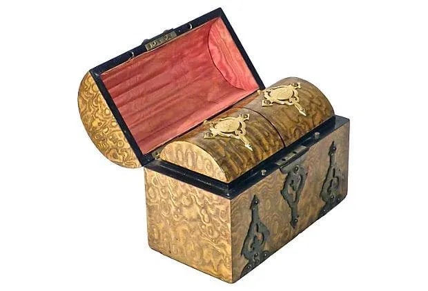 Antique Gothic Burl Wood & Brass Tea Caddy - 2