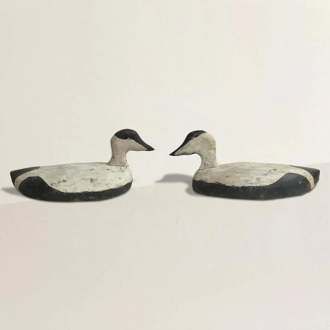 Pair of Early 20th Century American Eider Duck Decoys - 2